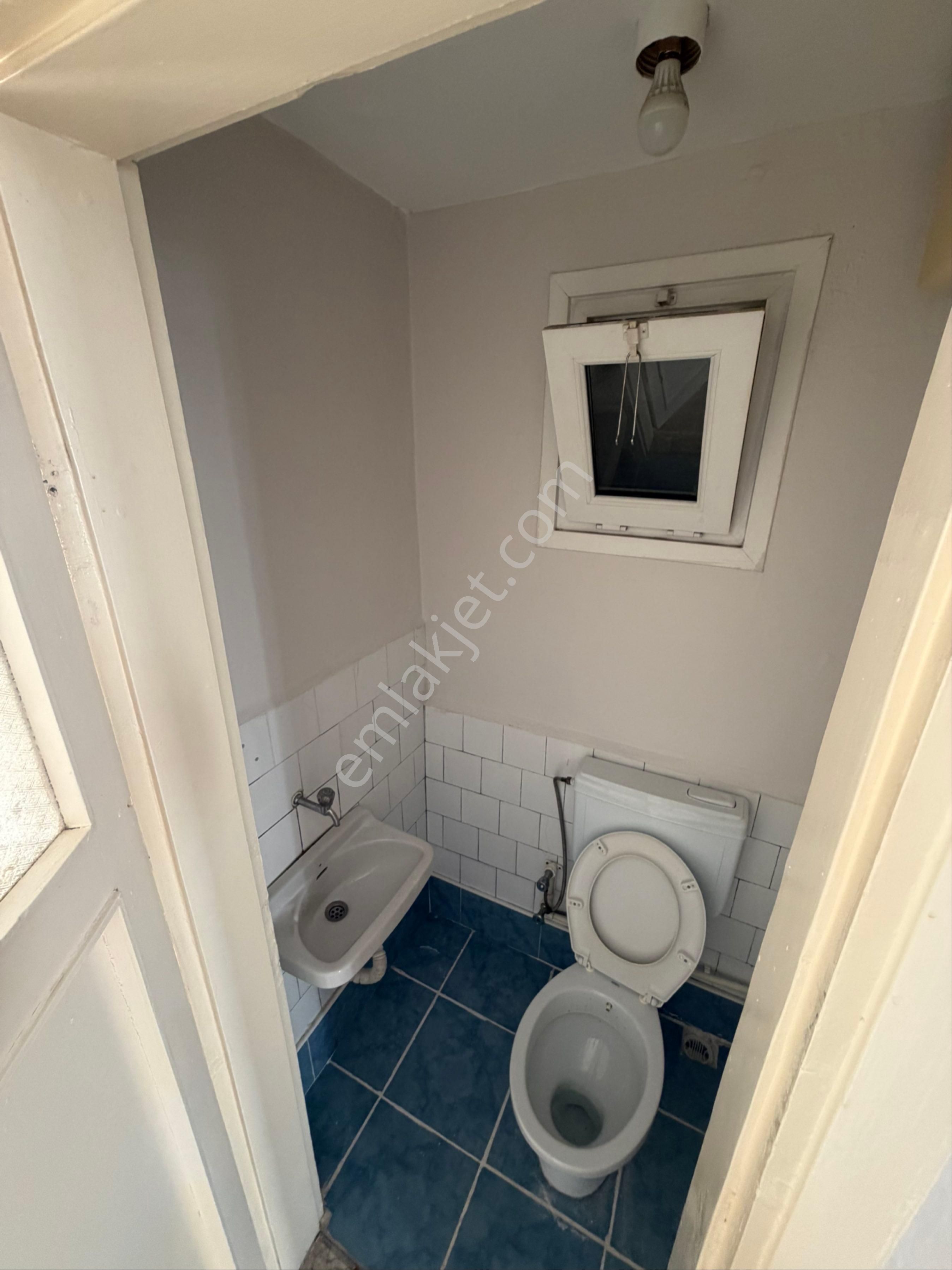 Kadıköy Merkezde Rıhtıma Yakın Aydınlık Ara Kat Kiralık Daire - Görsel 9