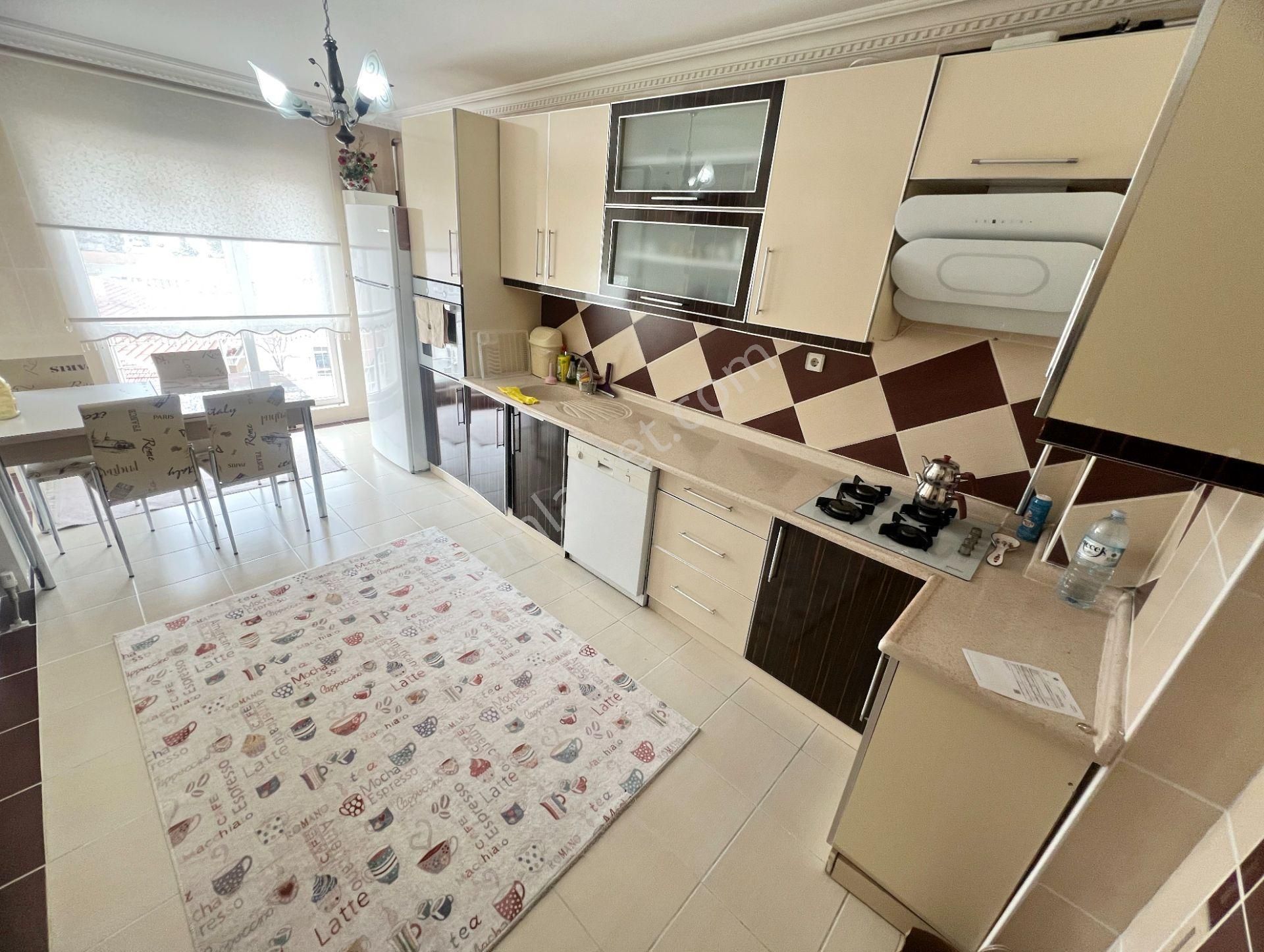 Cihandan Pamuklar'da Full Eşyalı Kiralık Oda