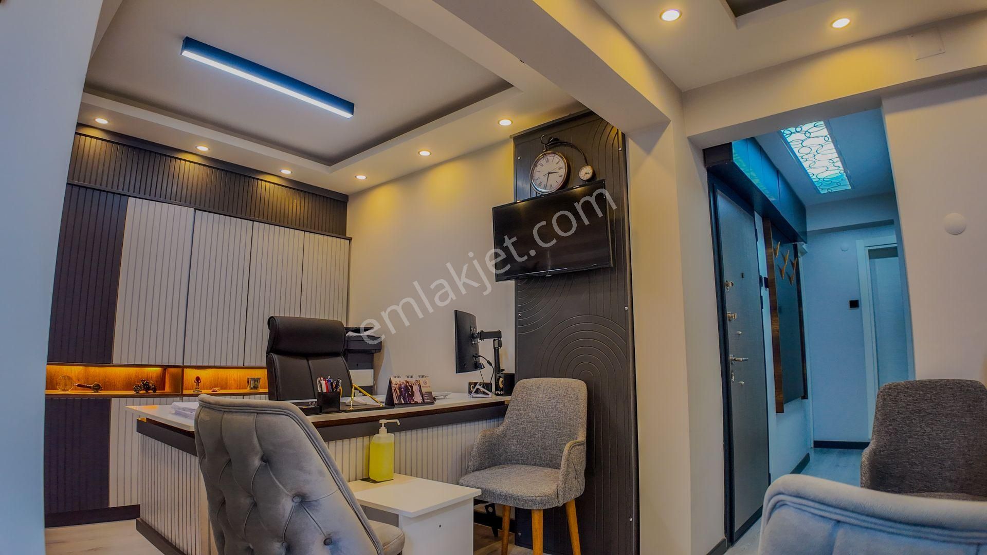 Century21 Loca'dan Bahçelievler'de Konut Ve Ofise Uygun Daire - Görsel 4