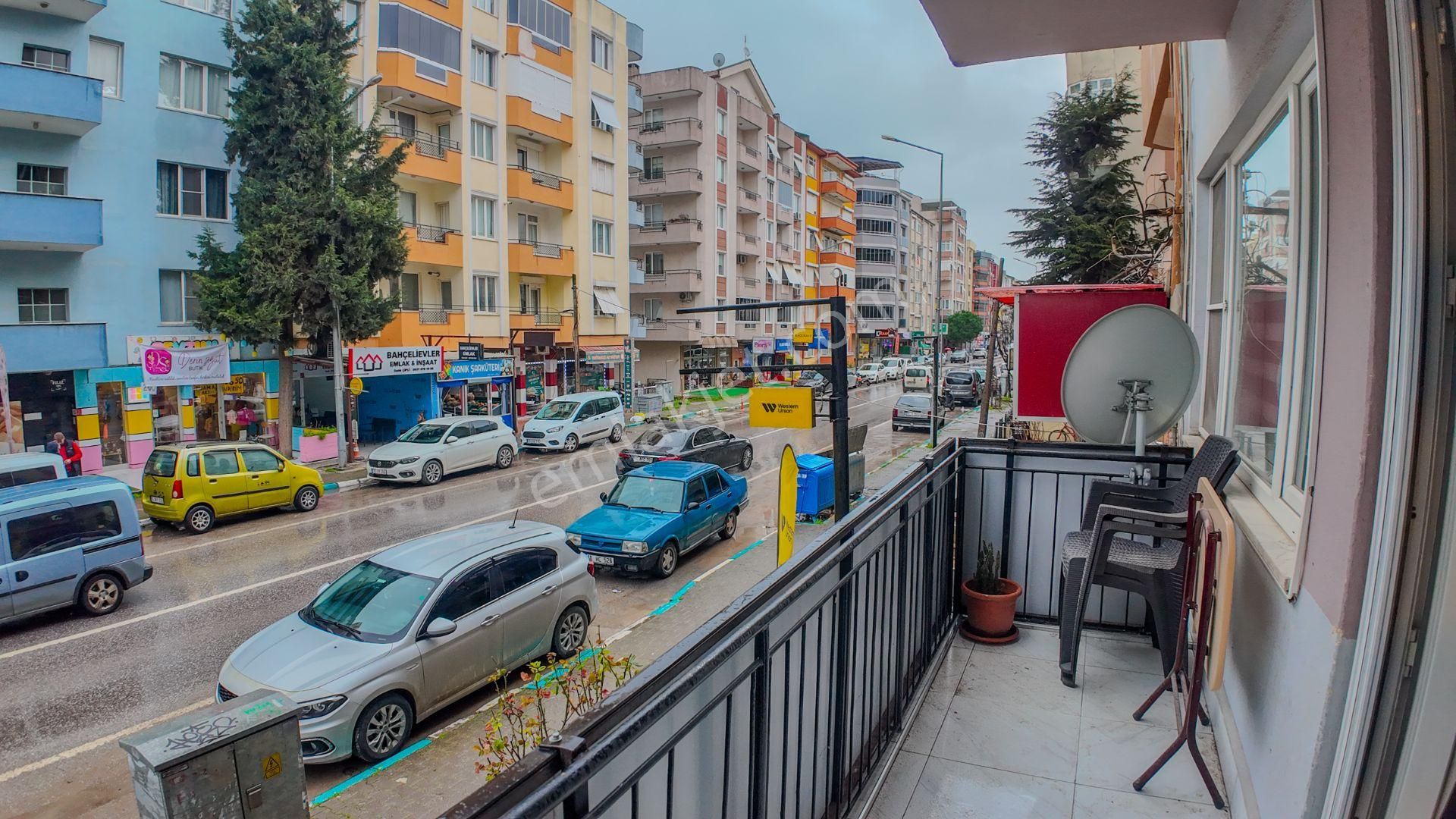 Century21 Loca'dan Bahçelievler'de Konut Ve Ofise Uygun Daire - Görsel 8