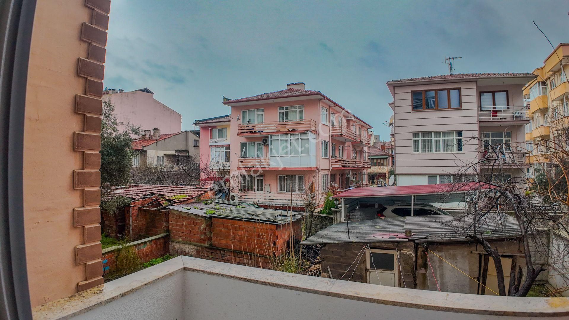 Century21 Loca'dan Bahçelievler'de Konut Ve Ofise Uygun Daire - Görsel 18