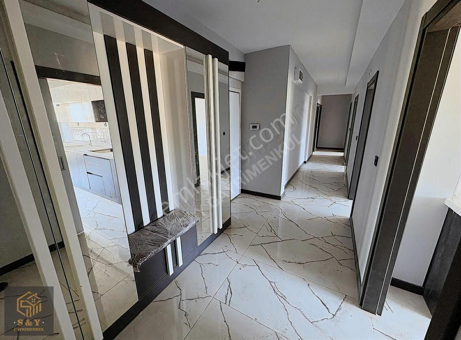 Mevlana Mah. Metro Yakını 3+1 Üs Kat Cadde Ve Park Cepheli Daire - Görsel 4