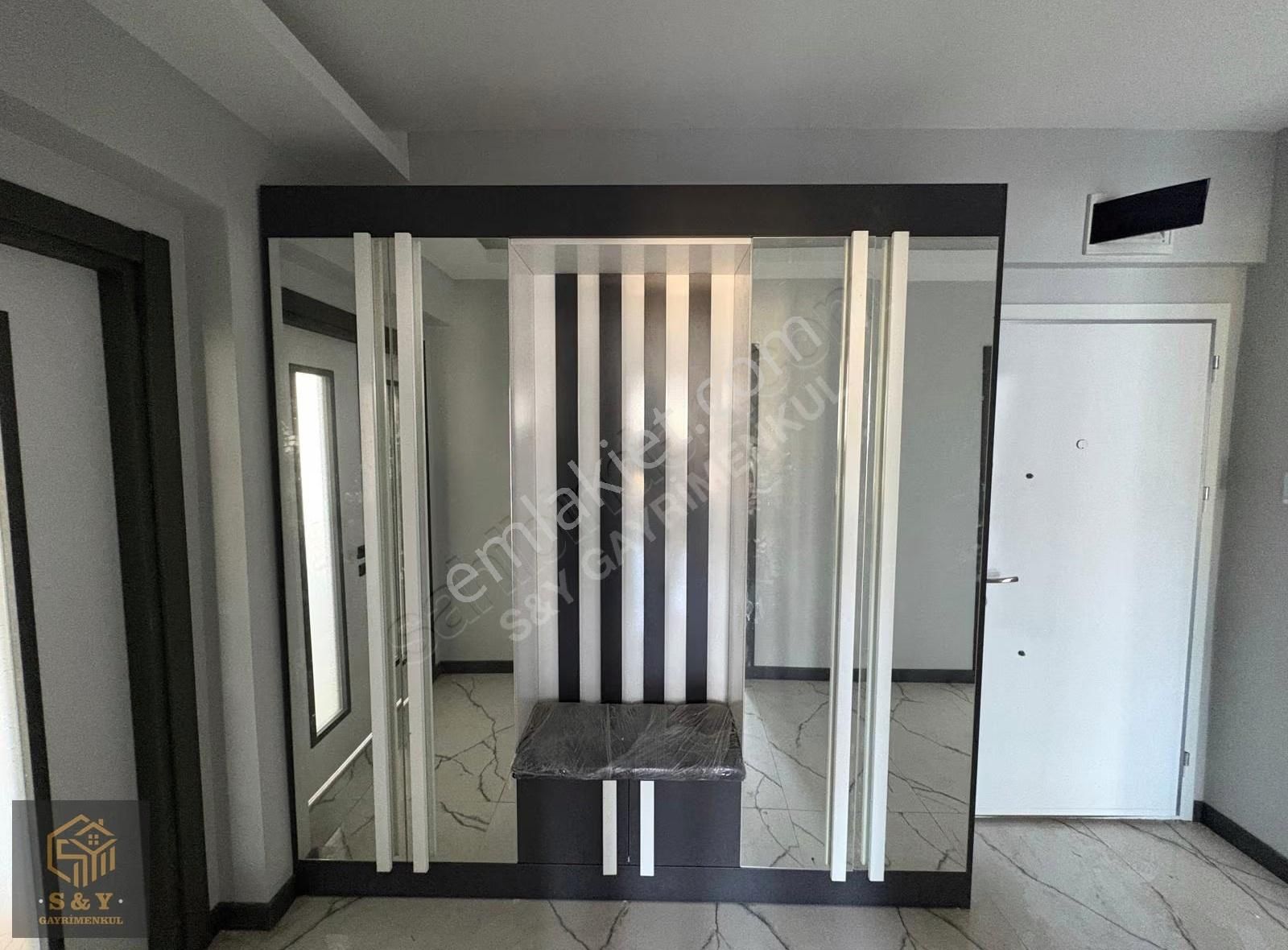 Mevlana Mah. Metro Yakını 3+1 Üs Kat Cadde Ve Park Cepheli Daire - Görsel 2