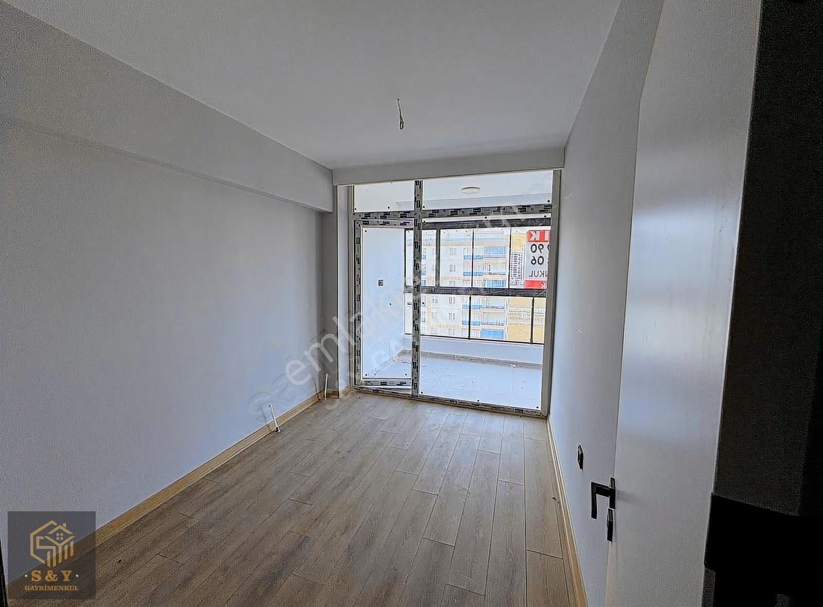 Mevlana Mah. Metro Yakını 3+1 Üs Kat Cadde Ve Park Cepheli Daire - Görsel 6