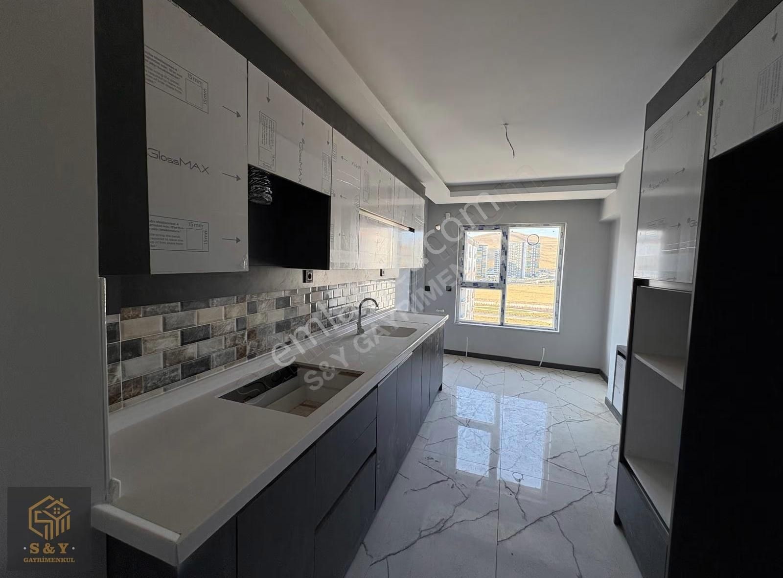 Mevlana Mah. Metro Yakını 3+1 Üs Kat Cadde Ve Park Cepheli Daire - Görsel 5