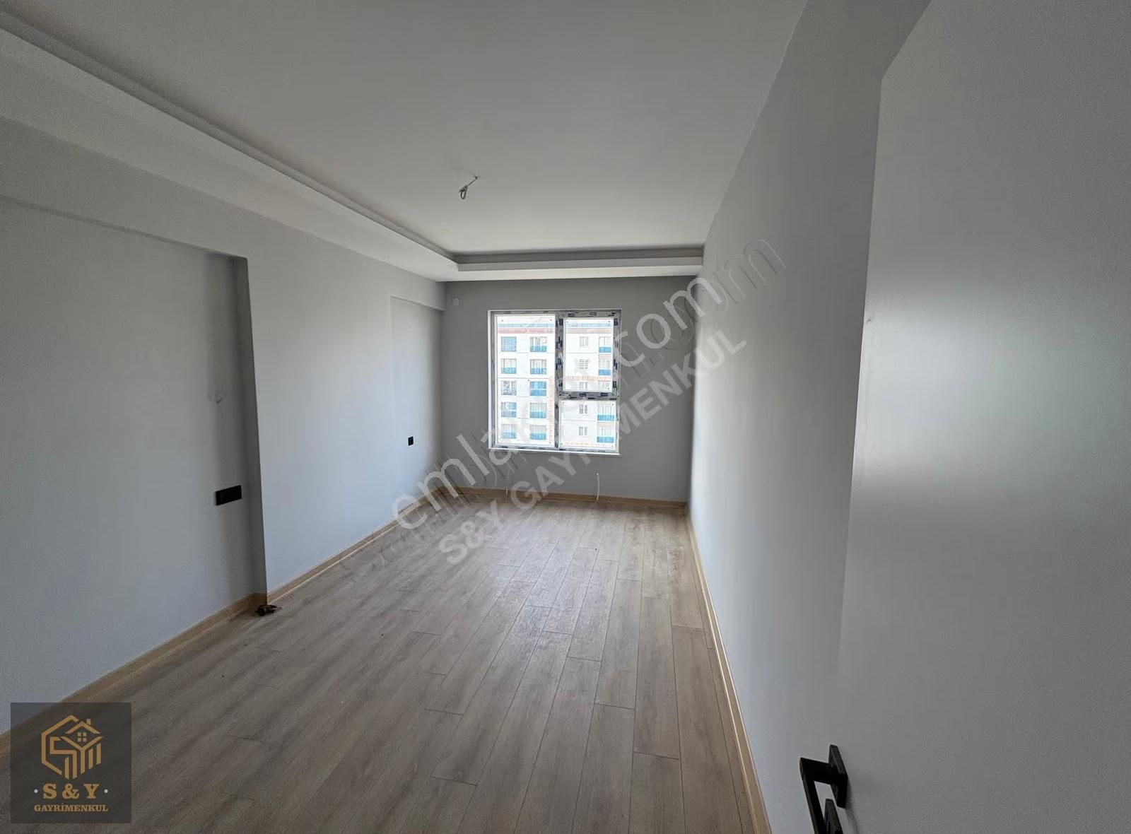 Mevlana Mah. Metro Yakını 3+1 Üs Kat Cadde Ve Park Cepheli Daire - Görsel 21