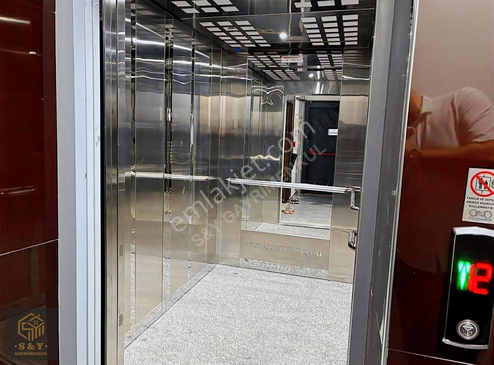 Mevlana Mah. Metro Yakını 3+1 Üs Kat Cadde Ve Park Cepheli Daire - Görsel 28