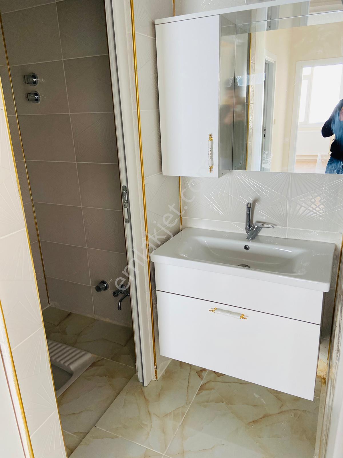 Akdem Emlaktan Kiralık Eşyasız 2+1 Daire - Görsel 9