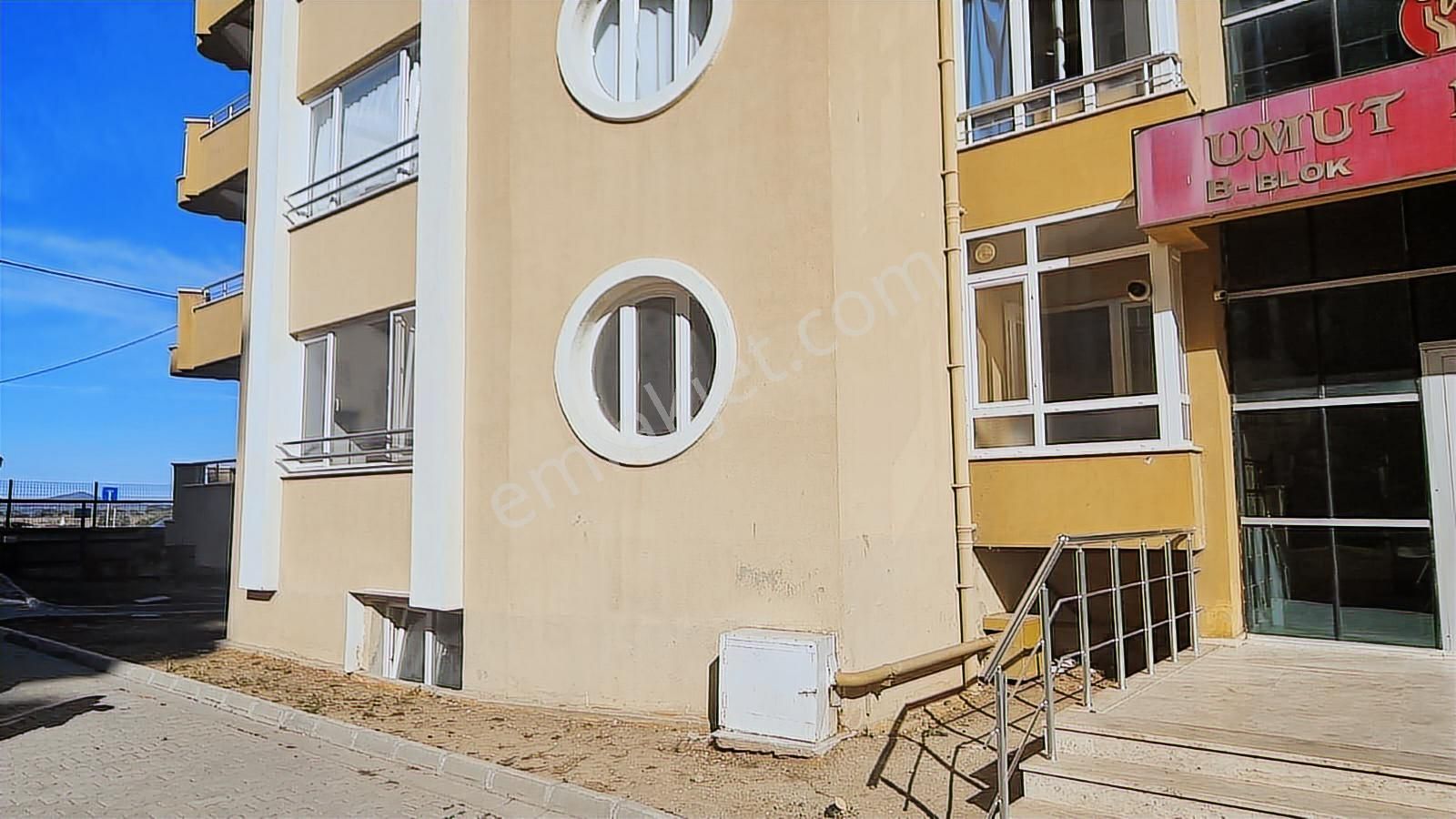 Çanakkale Esenler Mahallesi Umutevler Sitesi 3+1