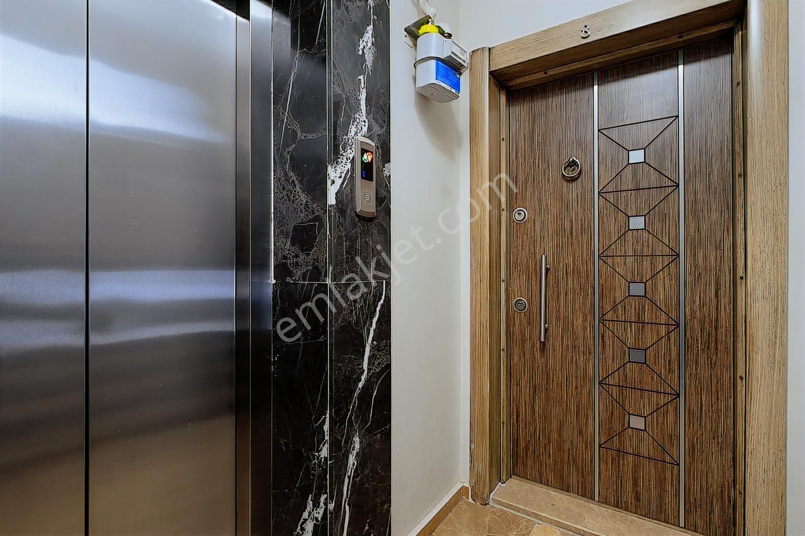 Remax Advantage'dan Balatta Merkezi Konumda Geniş Arakat Boş 3+1 - Görsel 25