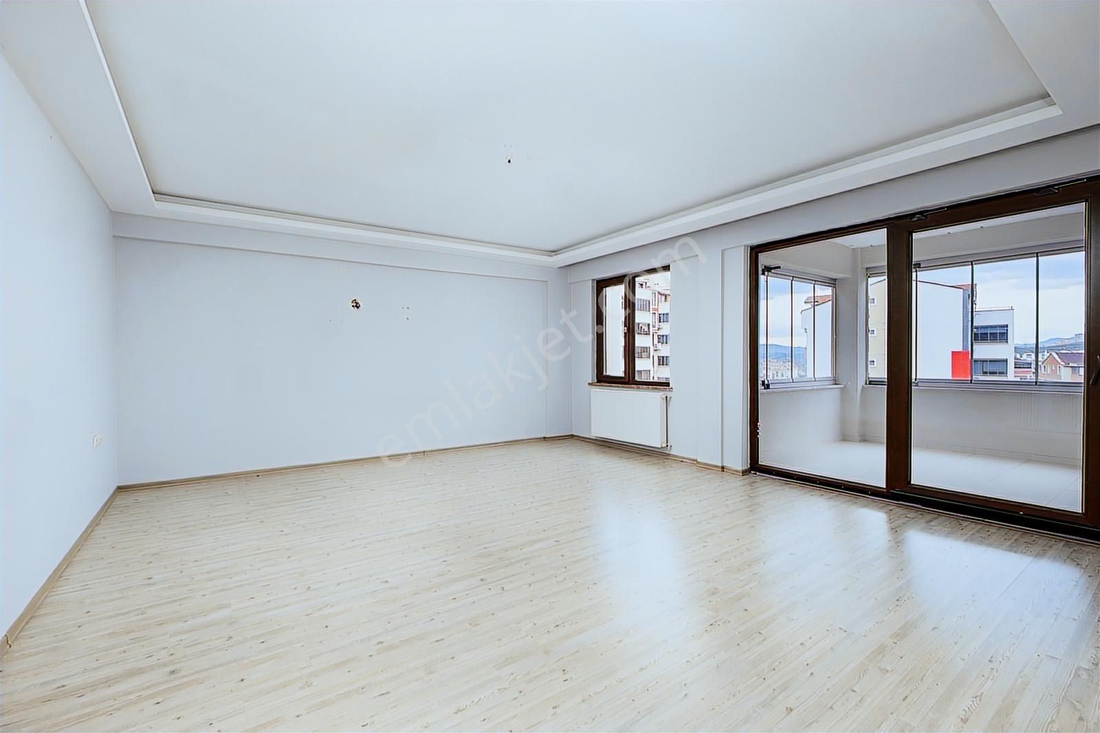 Remax Advantage'dan Balatta Merkezi Konumda Geniş Arakat Boş 3+1 - Görsel 34