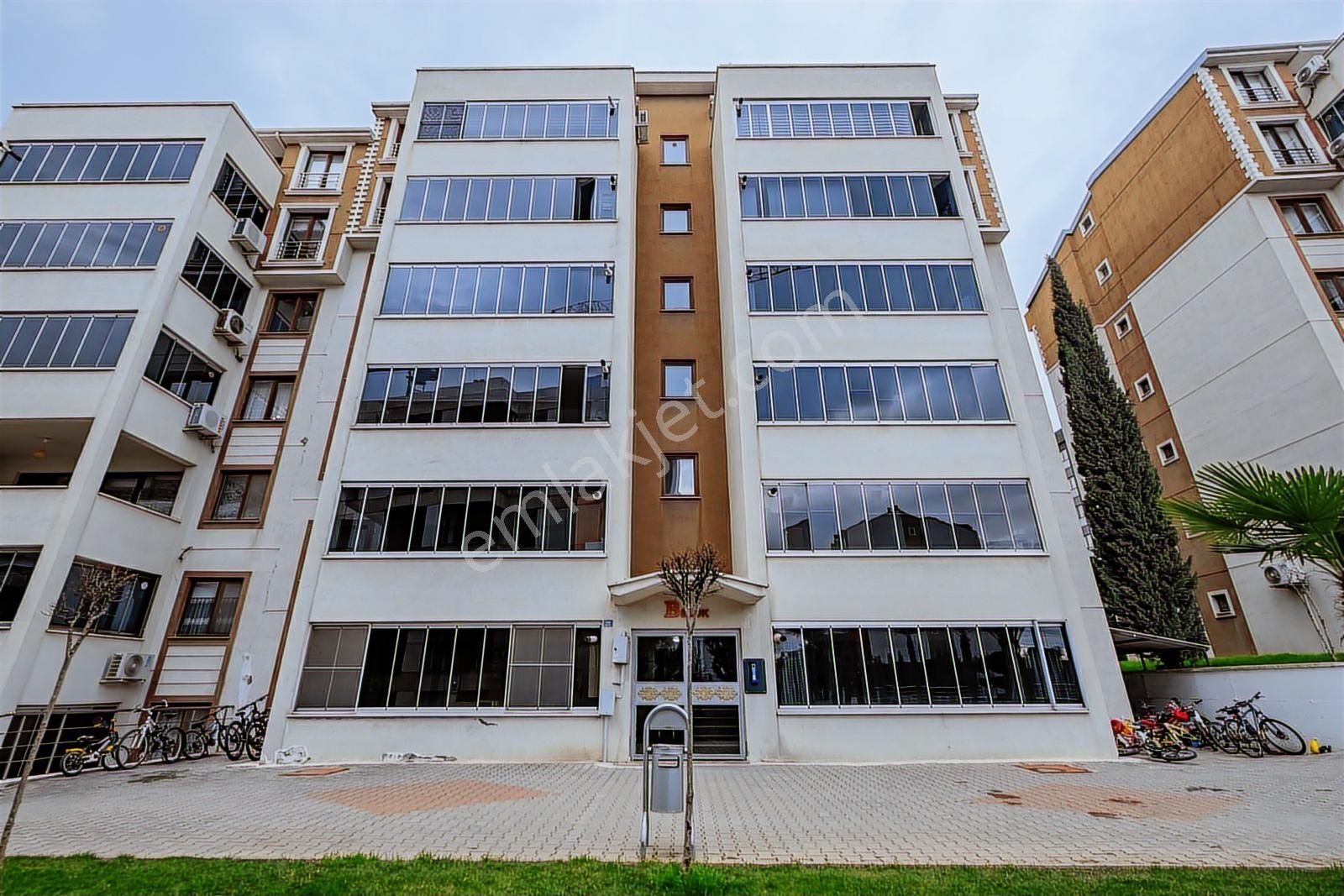 Remax Advantage'dan Balatta Merkezi Konumda Geniş Arakat Boş 3+1 - Görsel 28