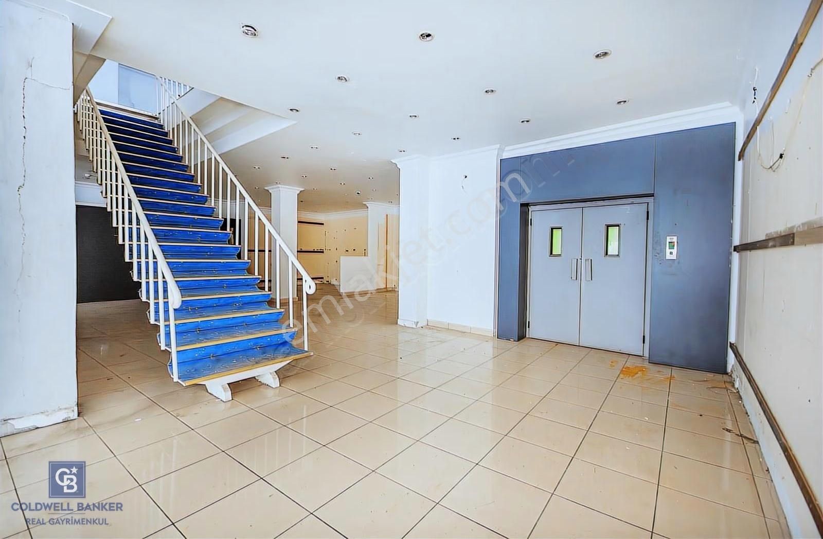 Ümraniye Modoko Yanı 1.100 M² Kiralık Cadde Mağazası - Görsel 9