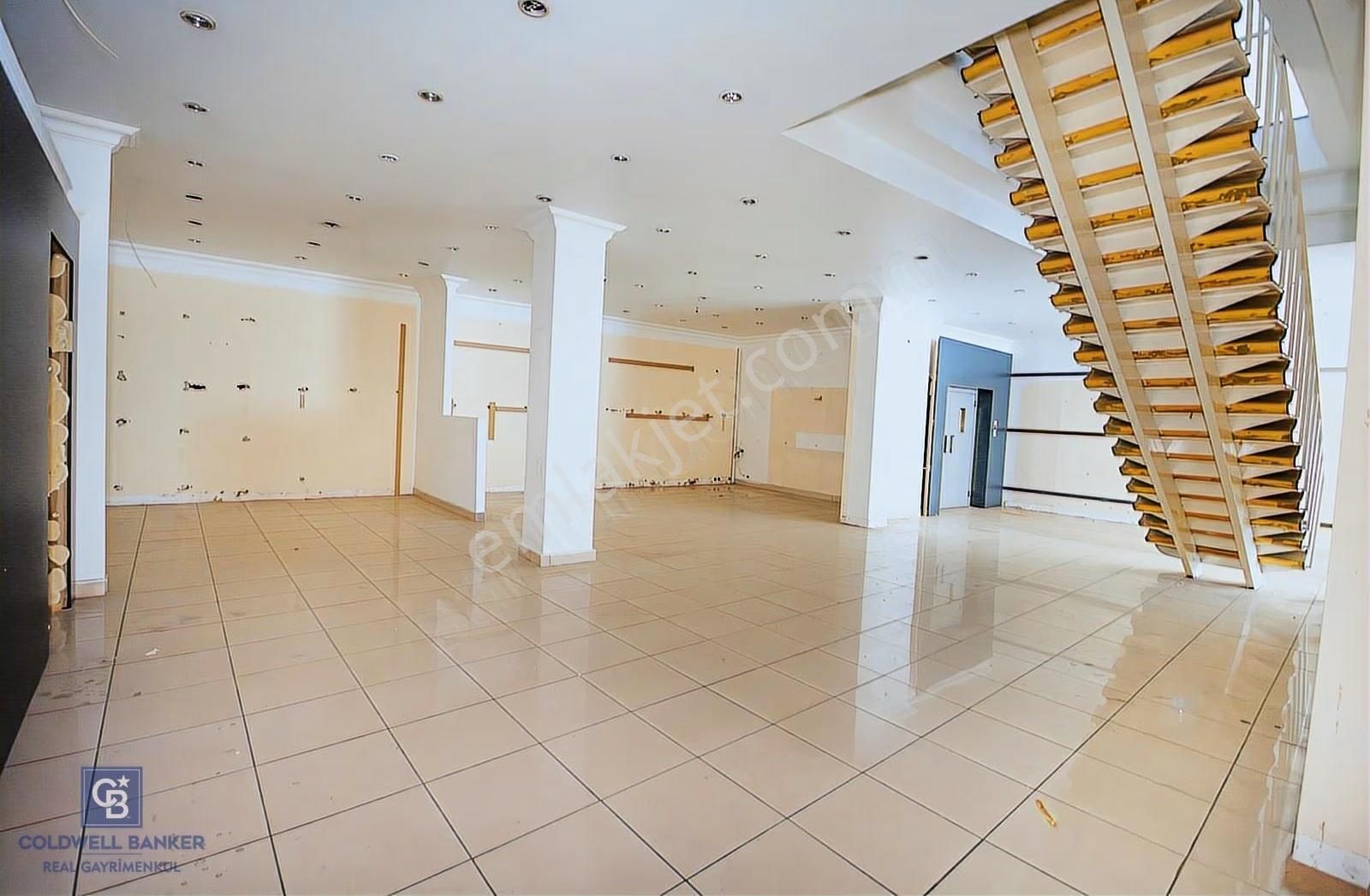 Ümraniye Modoko Yanı 1.100 M² Kiralık Cadde Mağazası - Görsel 8