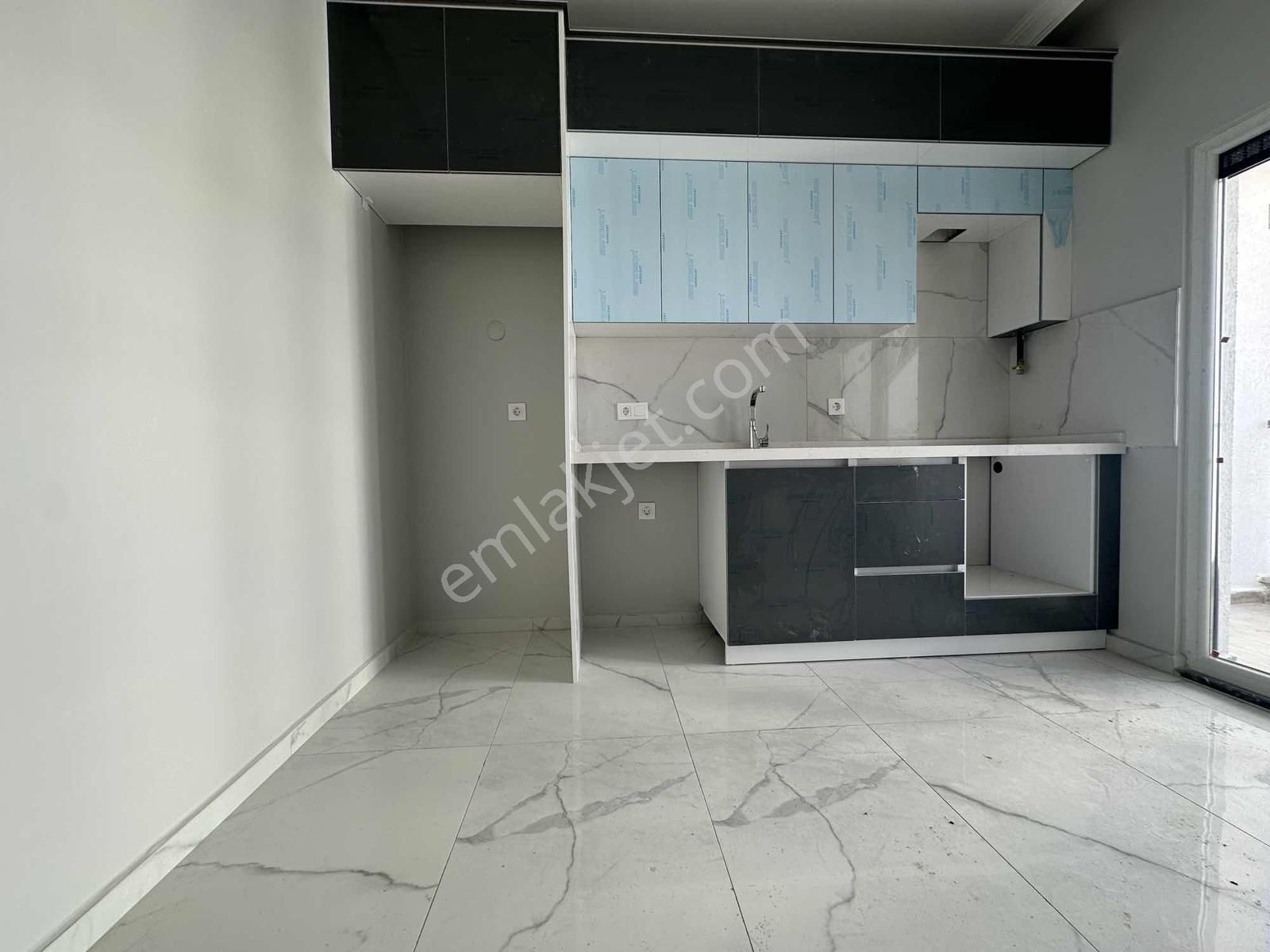 Tepeüstünde Kapalı Otoparklı Peyzajlı Full Manzaralı Satılık - Görsel 3