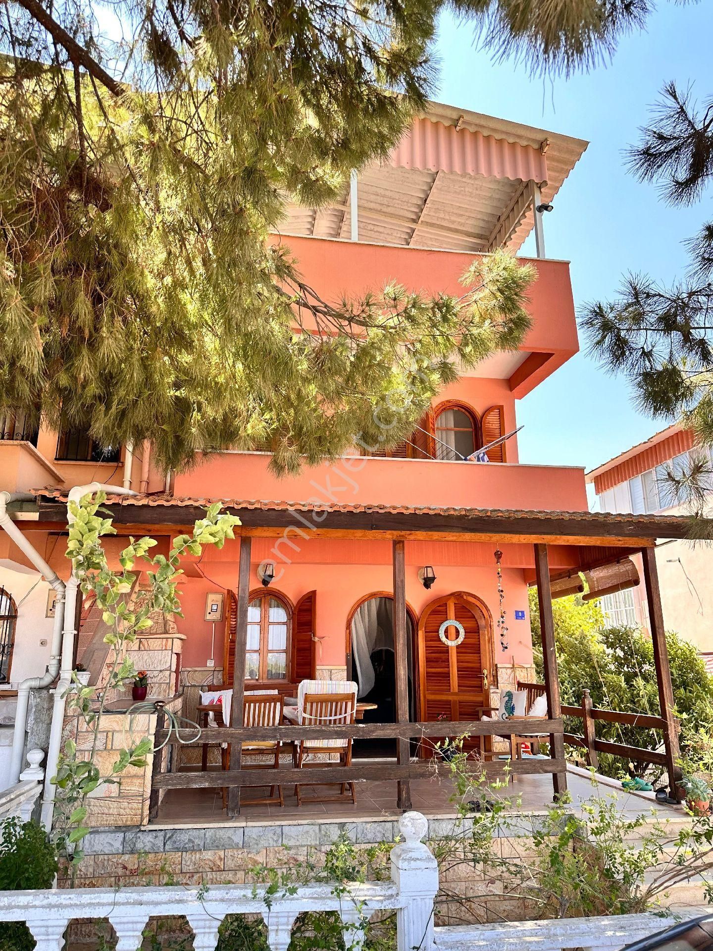 Kuşadası Soğucak Mah .de Tŕıpleks Vılla - Görsel 3