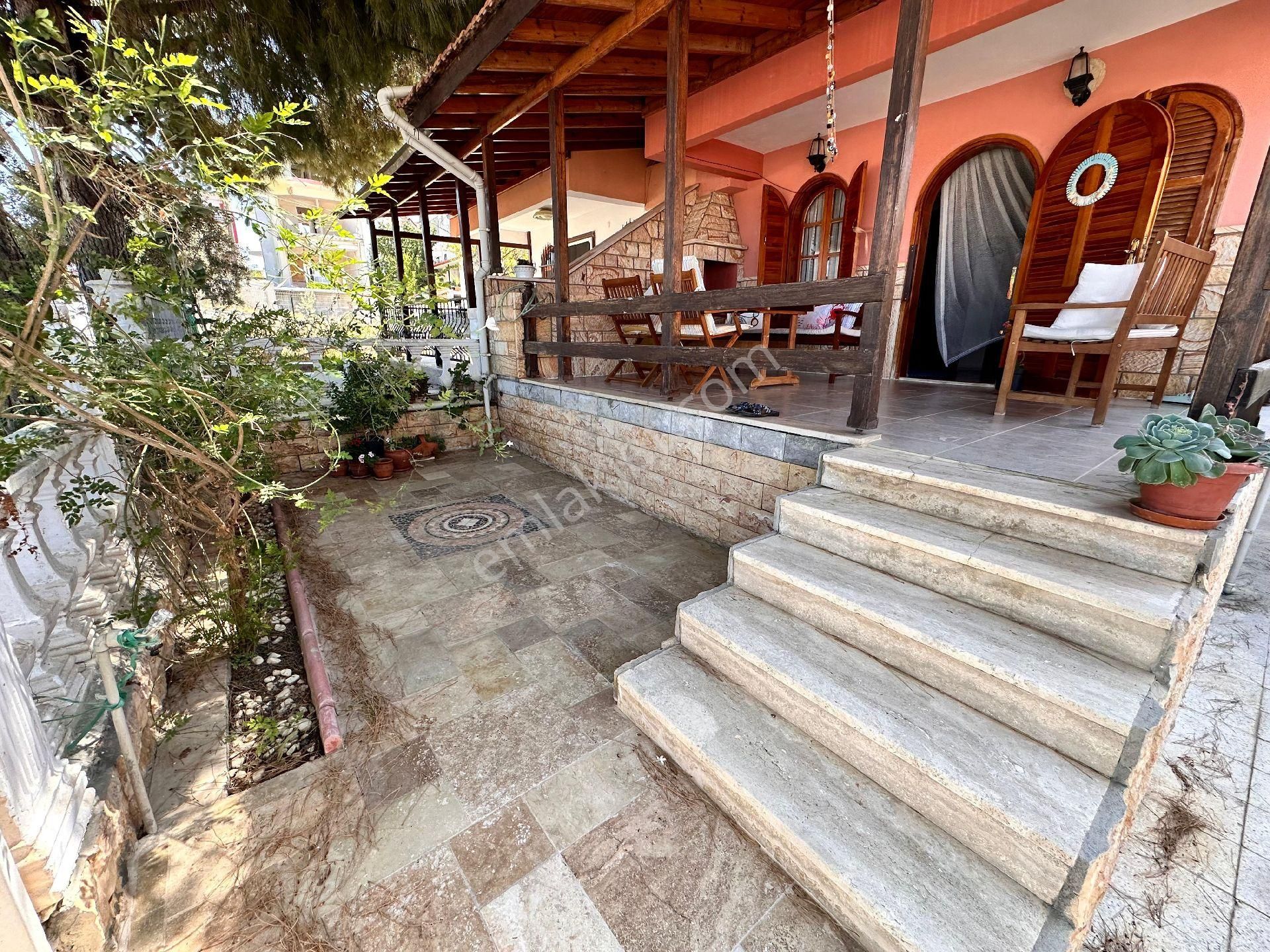 Kuşadası Soğucak Mah .de Tŕıpleks Vılla - Görsel 16