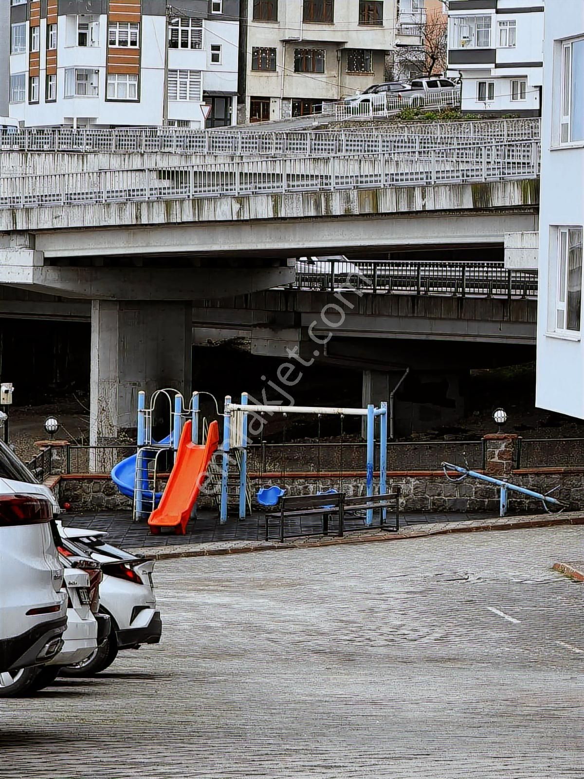 Altın Emlaktan Trabzon Da Deniz Manzaralı Satılık 3+1 Daire - Görsel 23