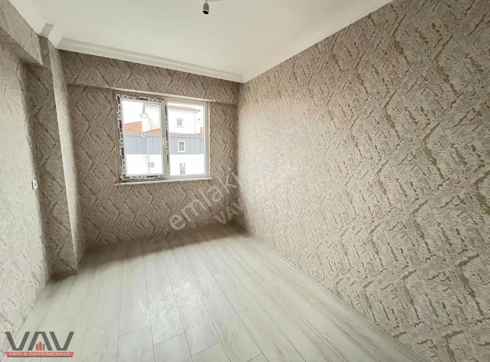Karaman Yolu Tuna Düğün Salonu Arkası İskanlı Lüks 3+1 Daire! - Görsel 4