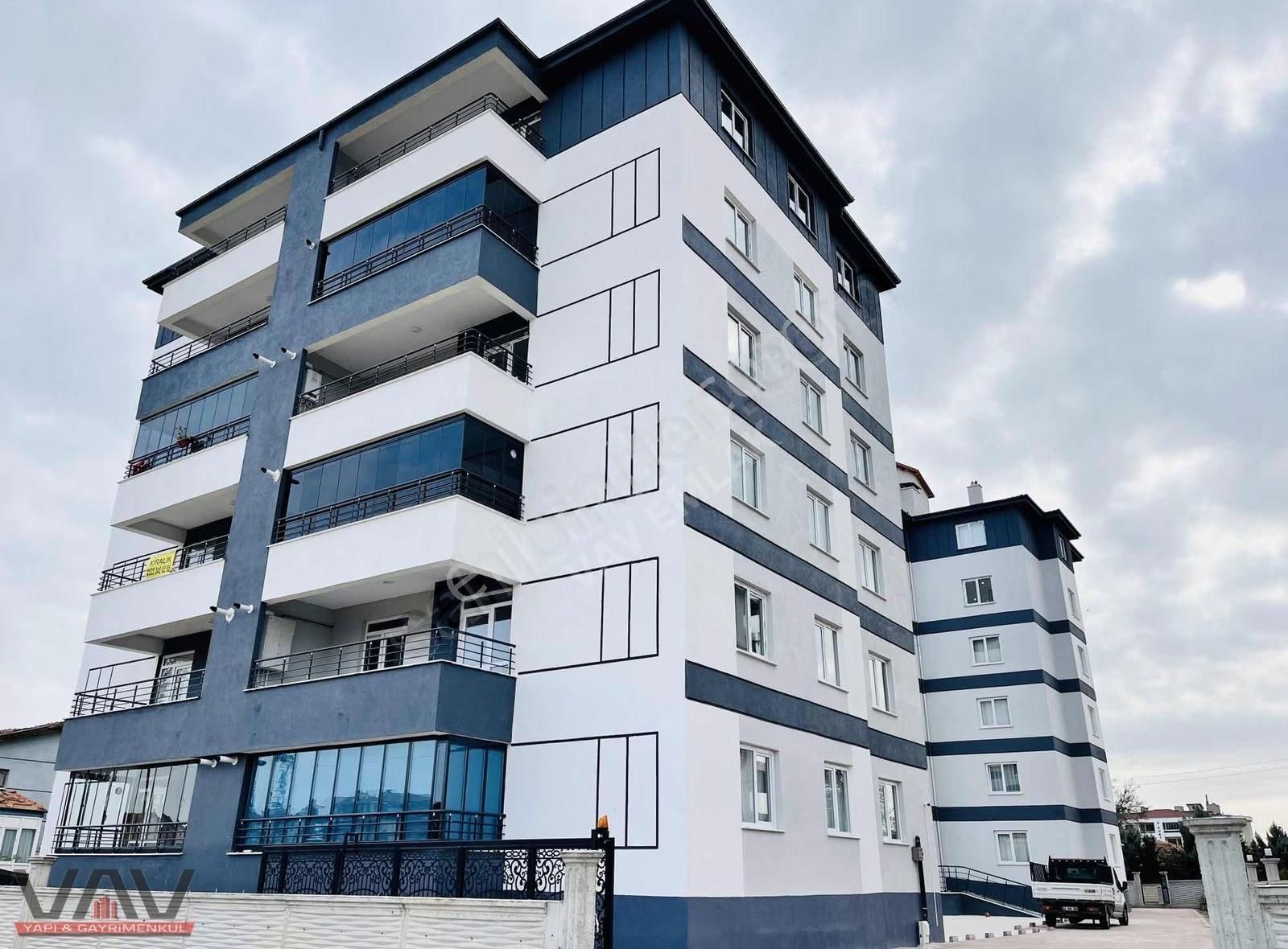 Karaman Yolu Tuna Düğün Salonu Arkası İskanlı Lüks 3+1 Daire!