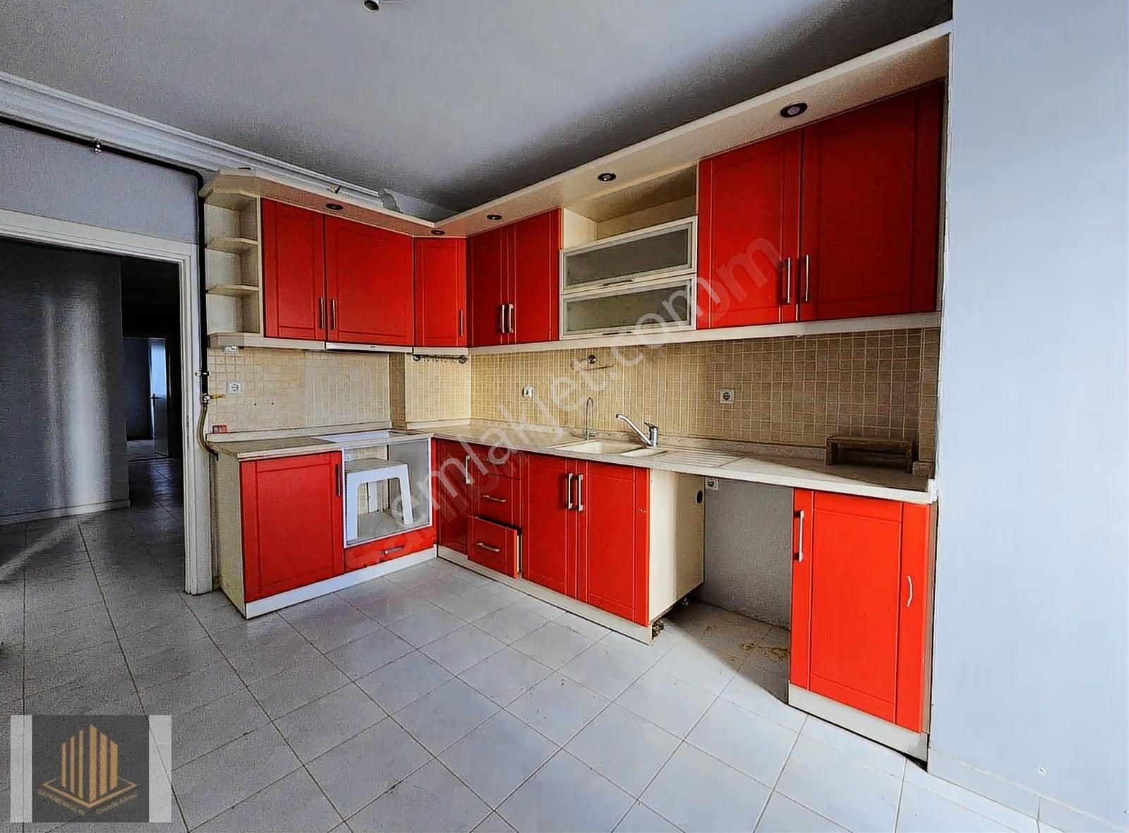 Sağlam'dan Bulvar Üzeri Teraslı Yatırımlık Fırsat 4+1 Daire