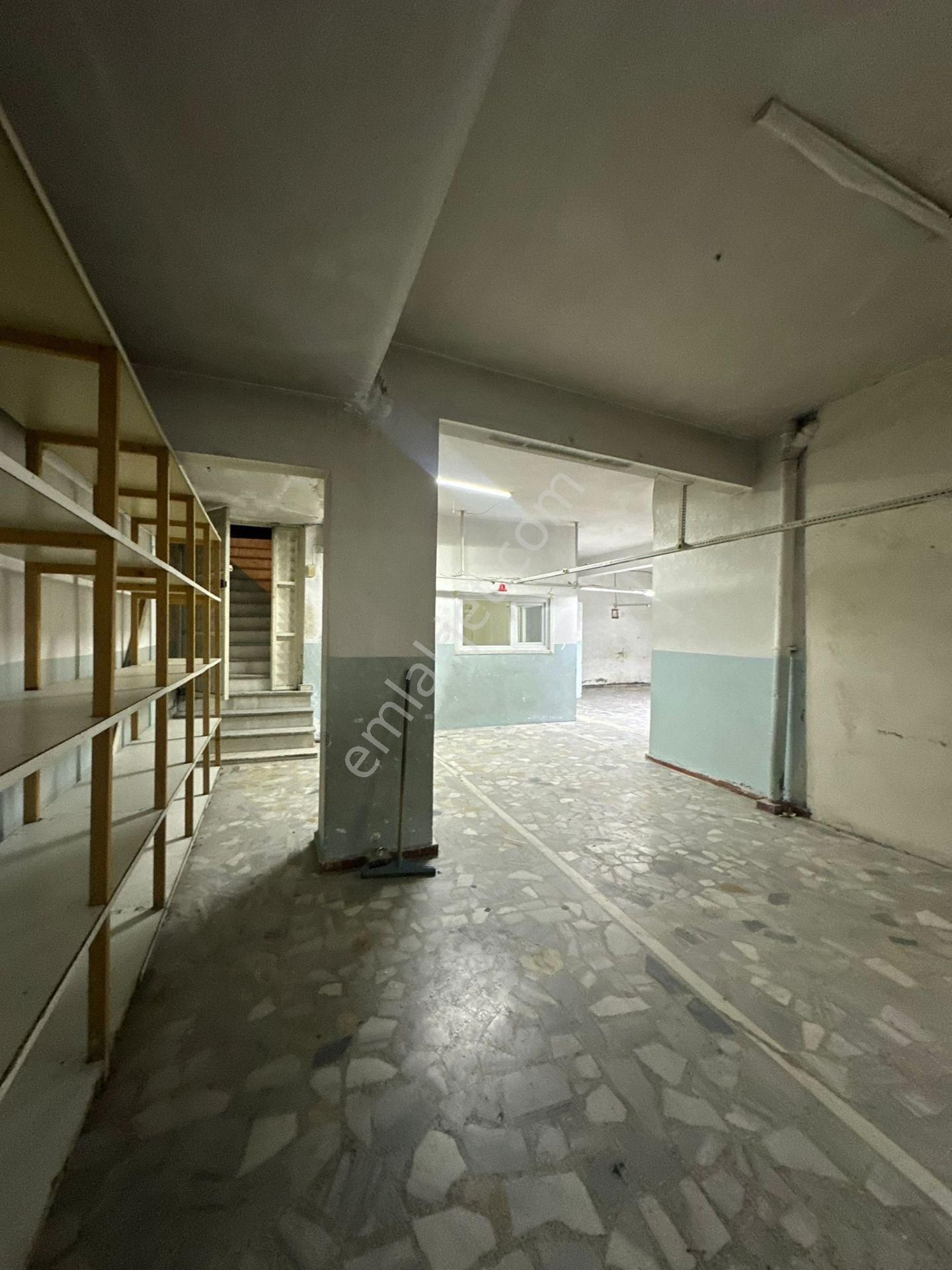 Arı Emlaktan 245 M2 Dükkan - Görsel 7