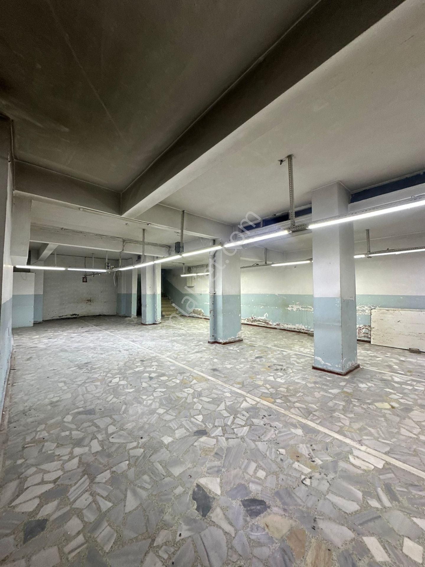 Arı Emlaktan 245 M2 Dükkan - Görsel 8