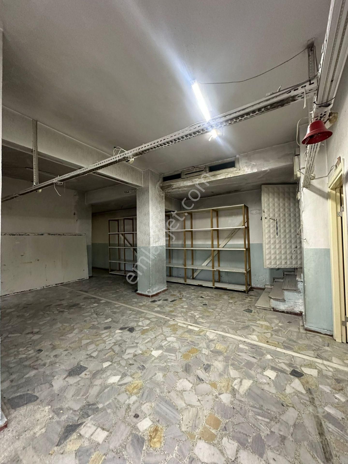 Arı Emlaktan 245 M2 Dükkan - Görsel 9