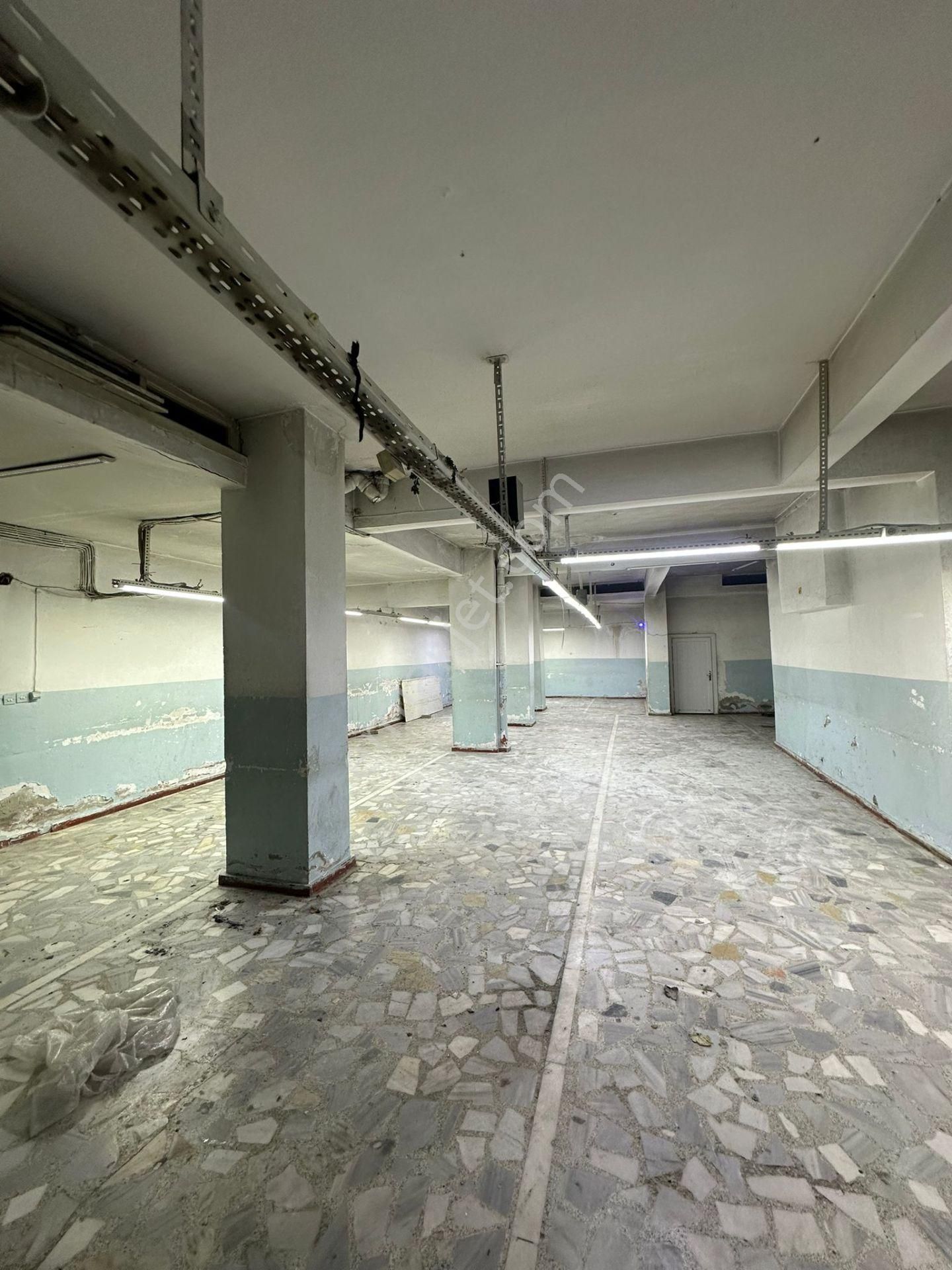 Arı Emlaktan 245 M2 Dükkan - Görsel 4