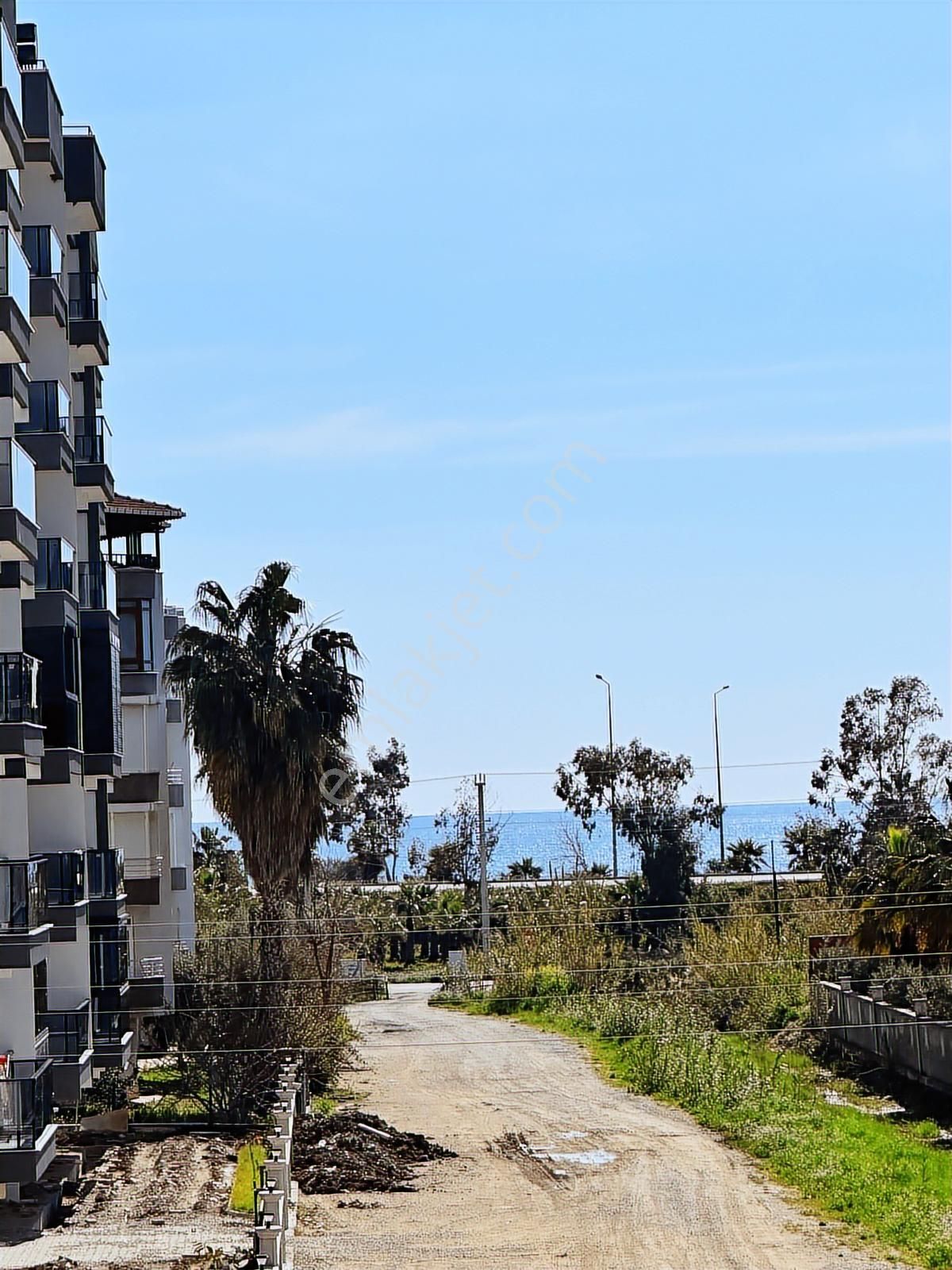 Gökhan Gökdemir'den Deniz Manzaralı Satılık 1+1 Daireler - Görsel 10