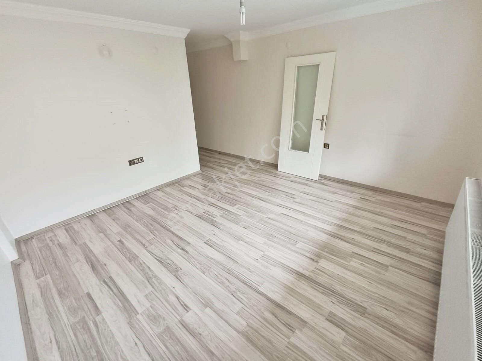 Sincan Pınarbaşı Mhde 3+1 Yüksek Giriş Kat Konumda Yapılı Ebeveyn Banyolu Daire - Görsel 9