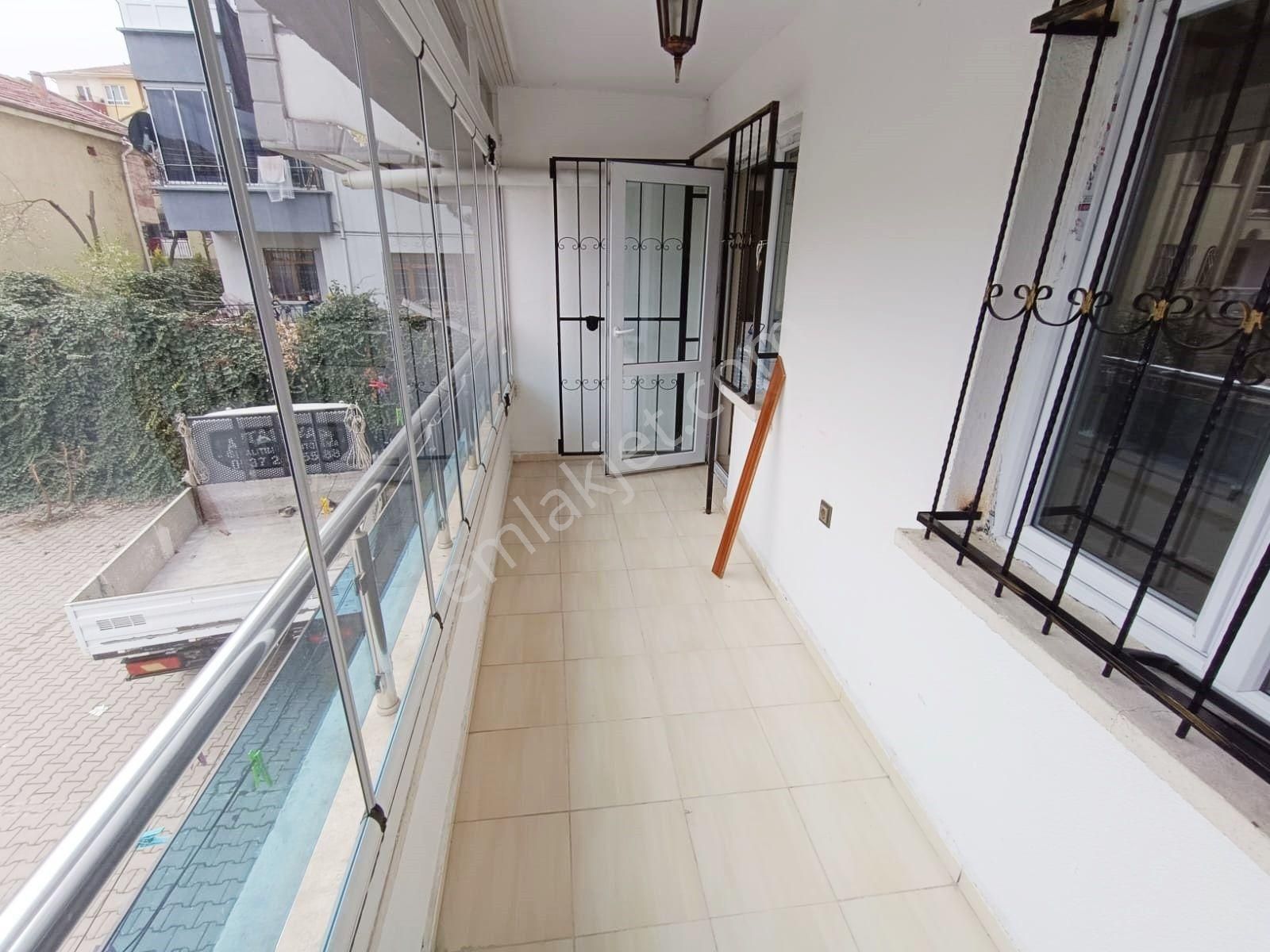 Sincan Pınarbaşı Mhde 3+1 Yüksek Giriş Kat Konumda Yapılı Ebeveyn Banyolu Daire - Görsel 32