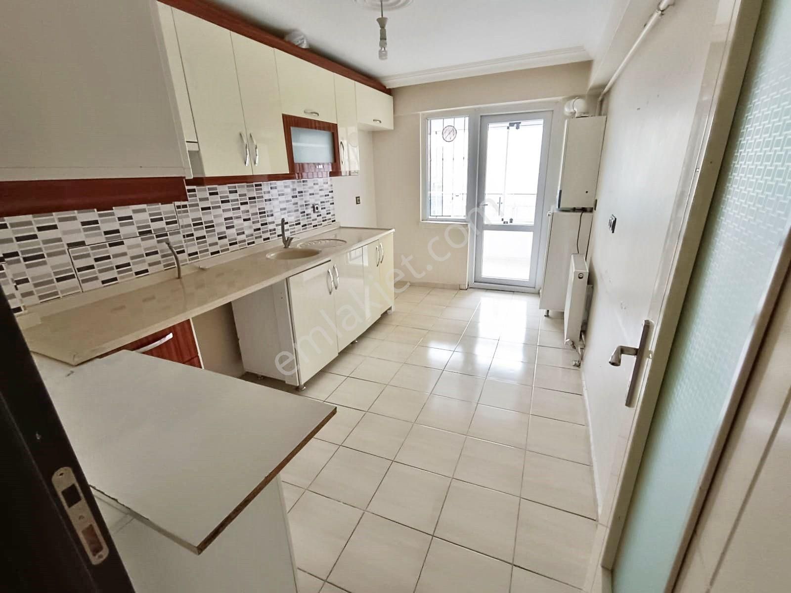 Sincan Pınarbaşı Mhde 3+1 Yüksek Giriş Kat Konumda Yapılı Ebeveyn Banyolu Daire