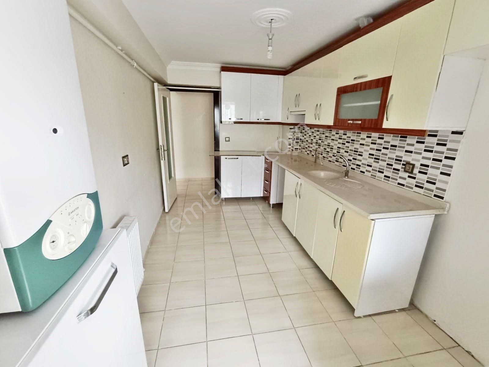 Sincan Pınarbaşı Mhde 3+1 Yüksek Giriş Kat Konumda Yapılı Ebeveyn Banyolu Daire - Görsel 5