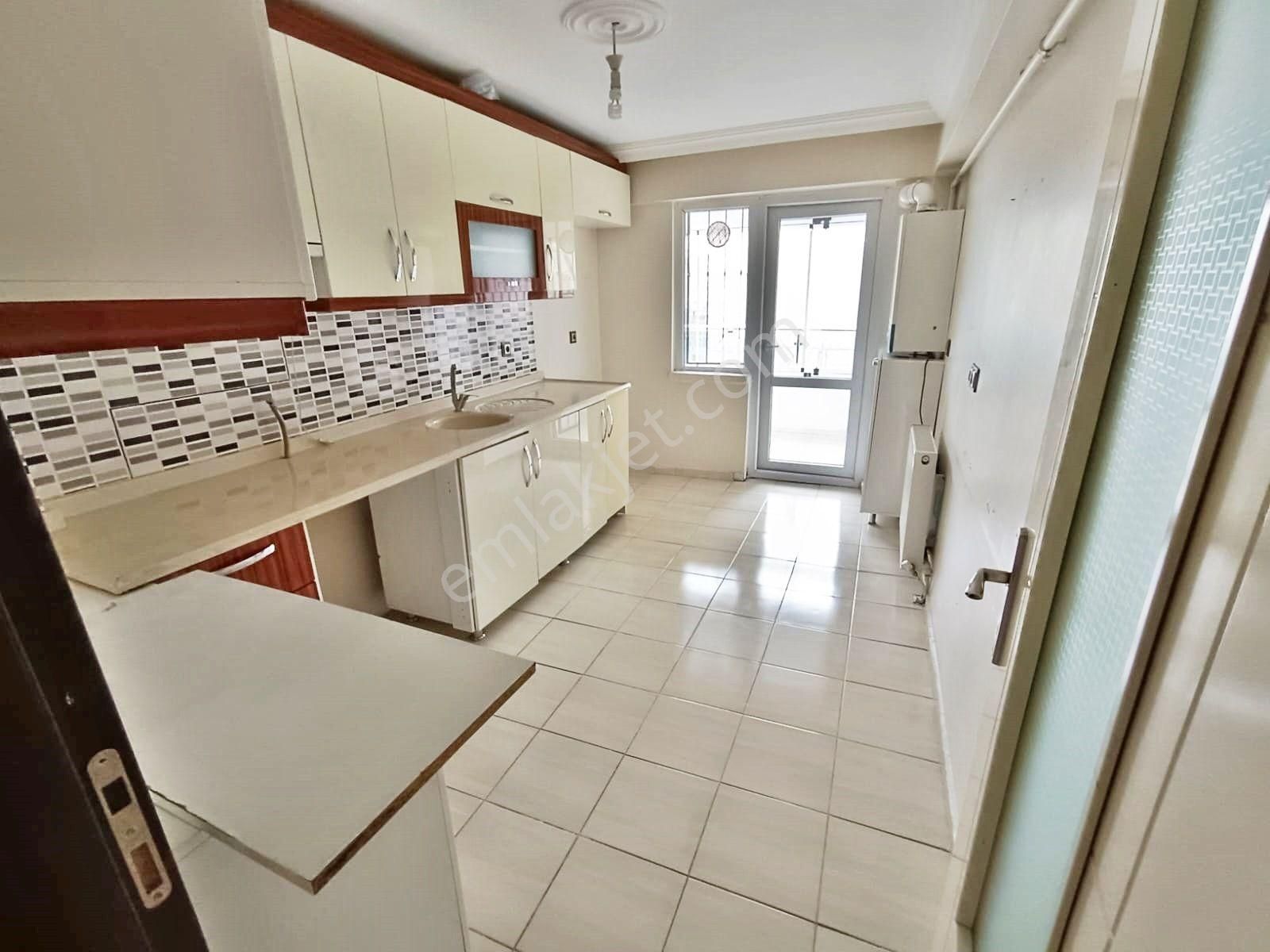 Sincan Pınarbaşı Mhde 3+1 Yüksek Giriş Kat Konumda Yapılı Ebeveyn Banyolu Daire - Görsel 2