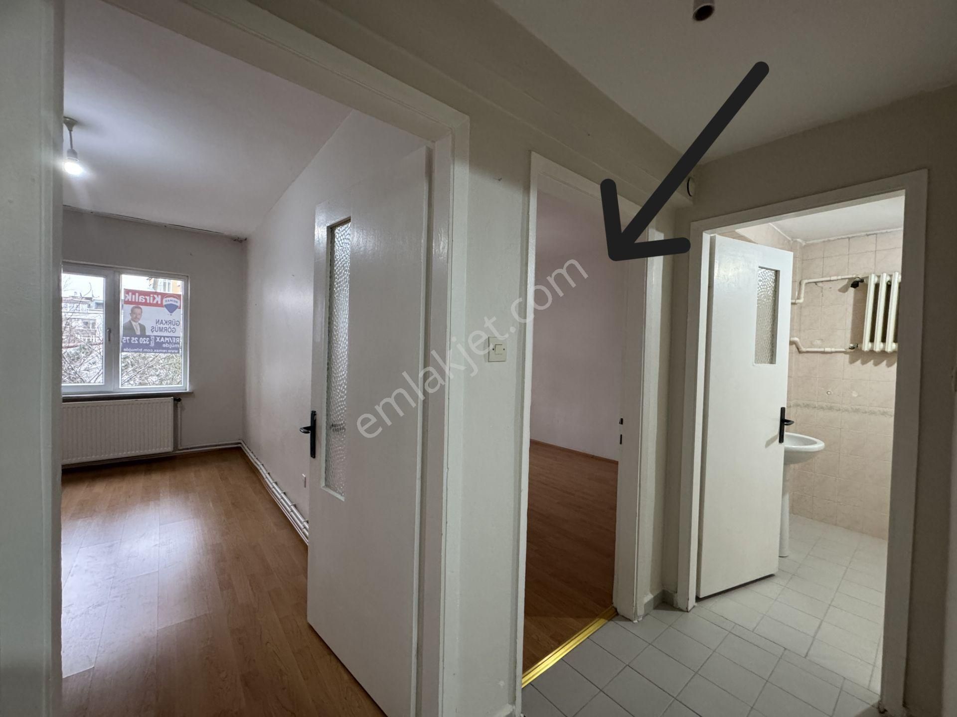 Karadolap Binevler 100m², 2+1 Balkonlu Çift Cephe Arakat Kiralık - Görsel 23