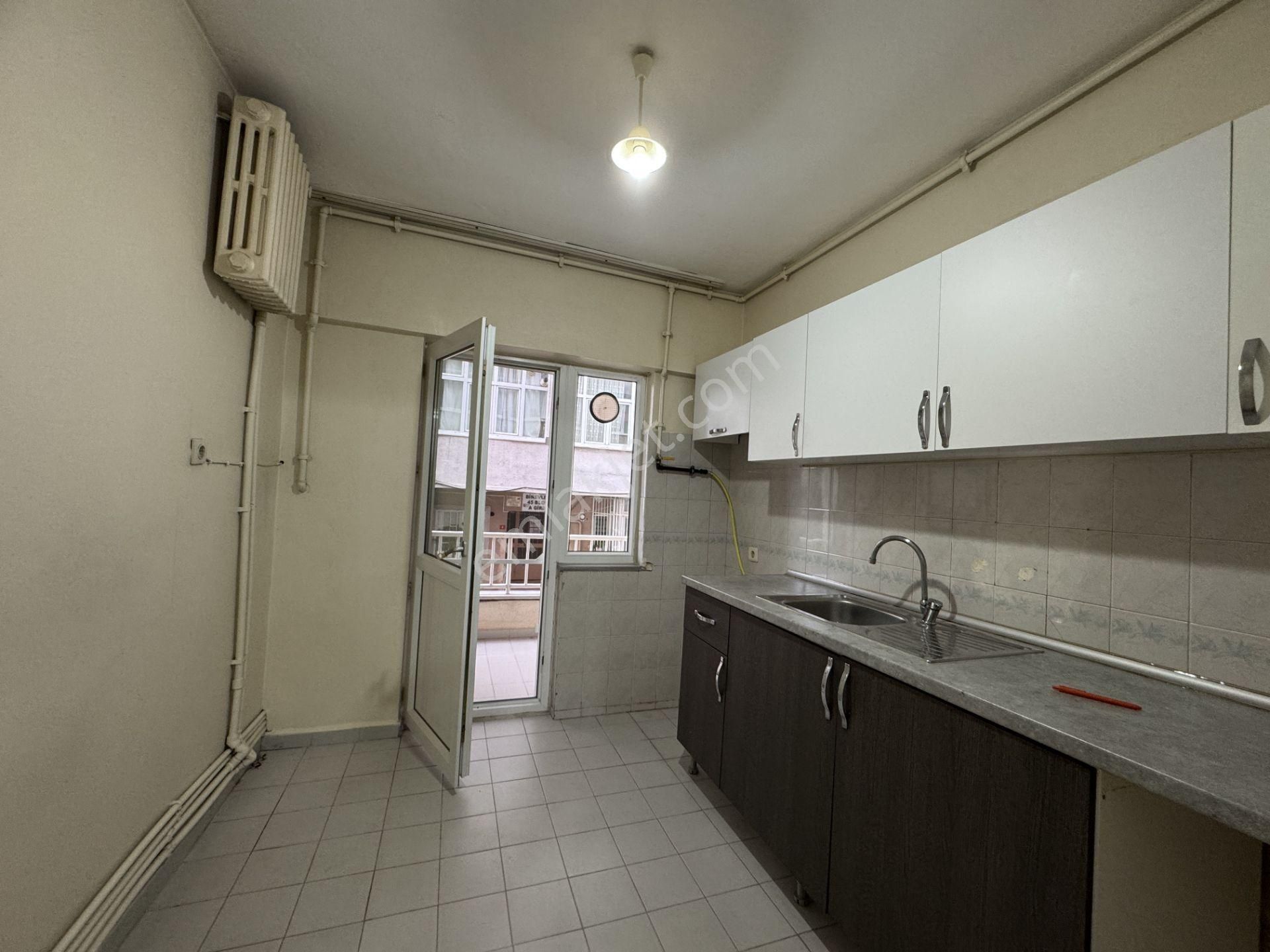 Karadolap Binevler 100m², 2+1 Balkonlu Çift Cephe Arakat Kiralık - Görsel 9