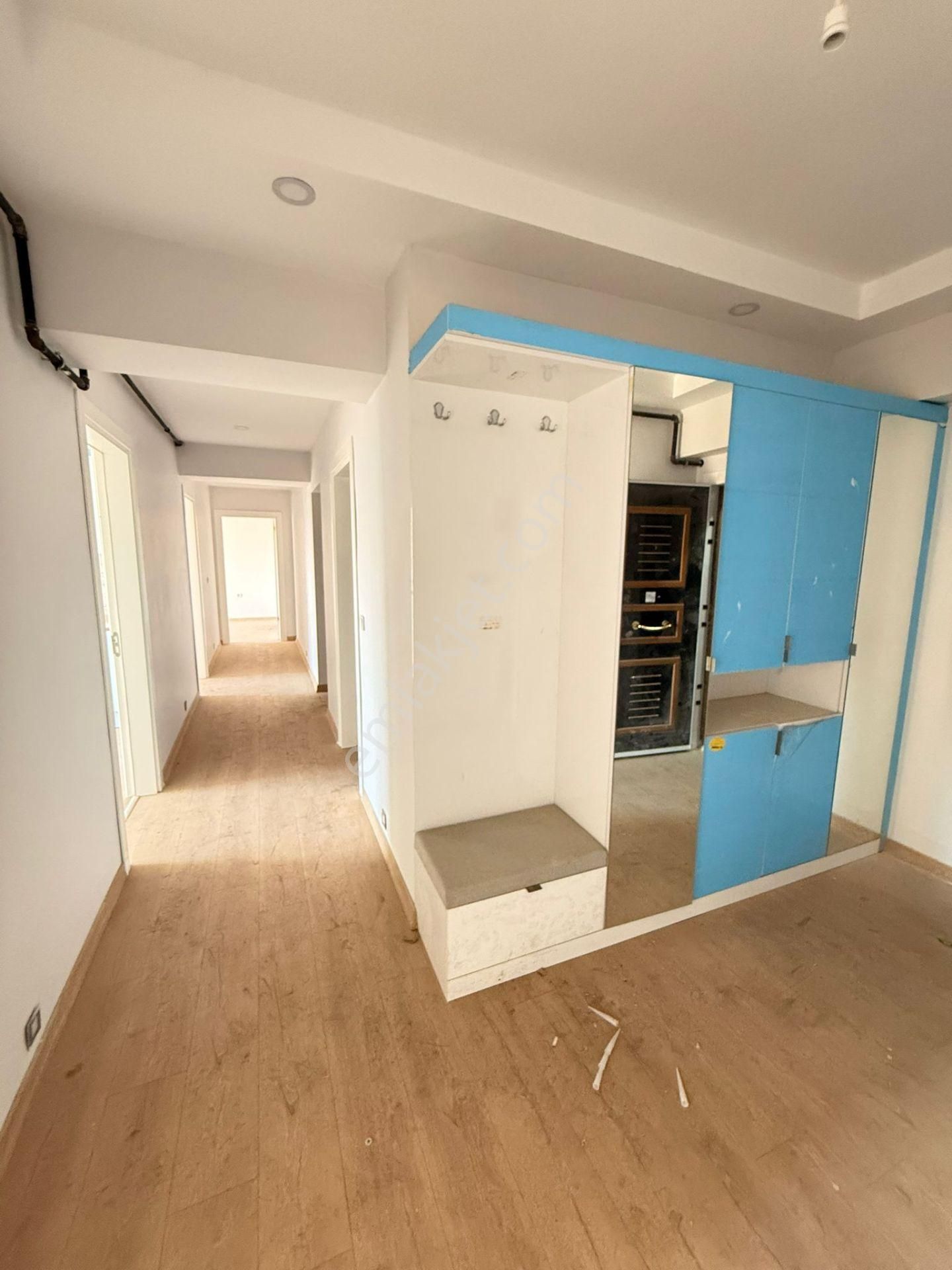 Manisa Alaşehir Alper Gayrimenkulden Kurtuluş Mah. Deniz Park Evleri 3+1 165m2