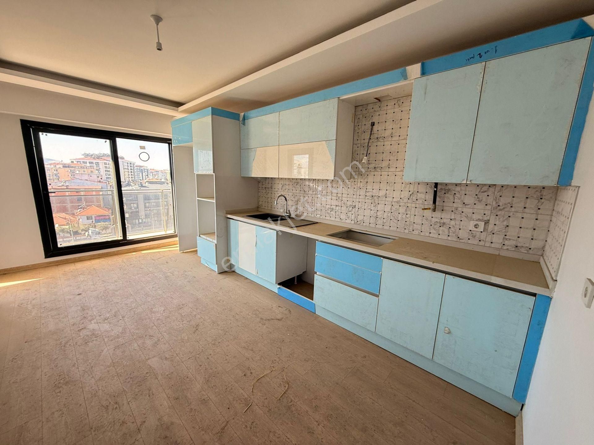 Manisa Alaşehir Alper Gayrimenkulden Kurtuluş Mah. Deniz Park Evleri 3+1 165m2 - Görsel 11