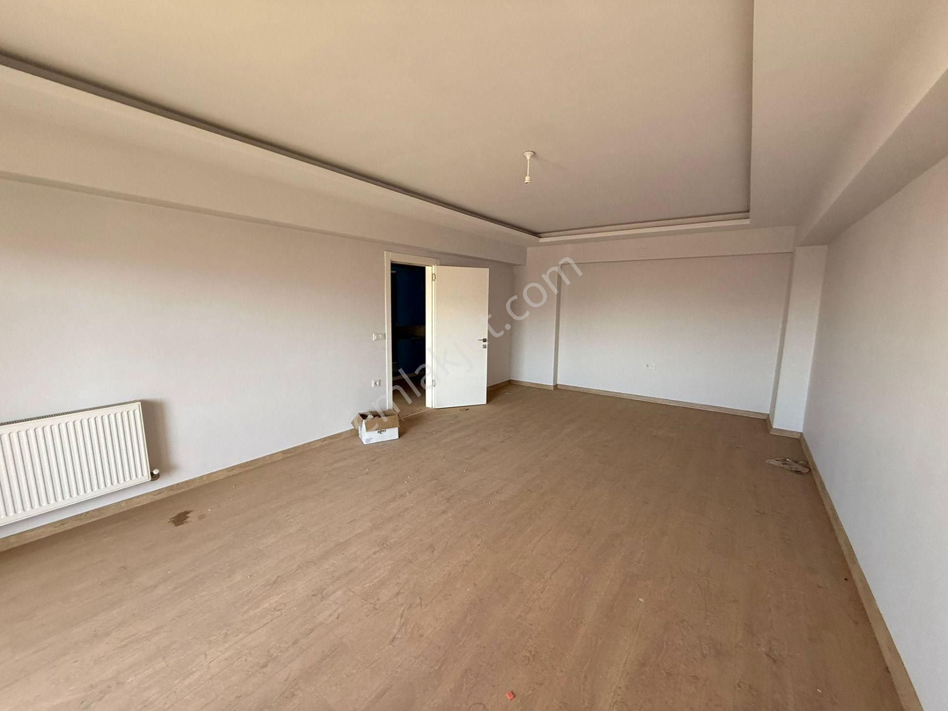 Manisa Alaşehir Alper Gayrimenkulden Kurtuluş Mah. Deniz Park Evleri 3+1 165m2 - Görsel 5