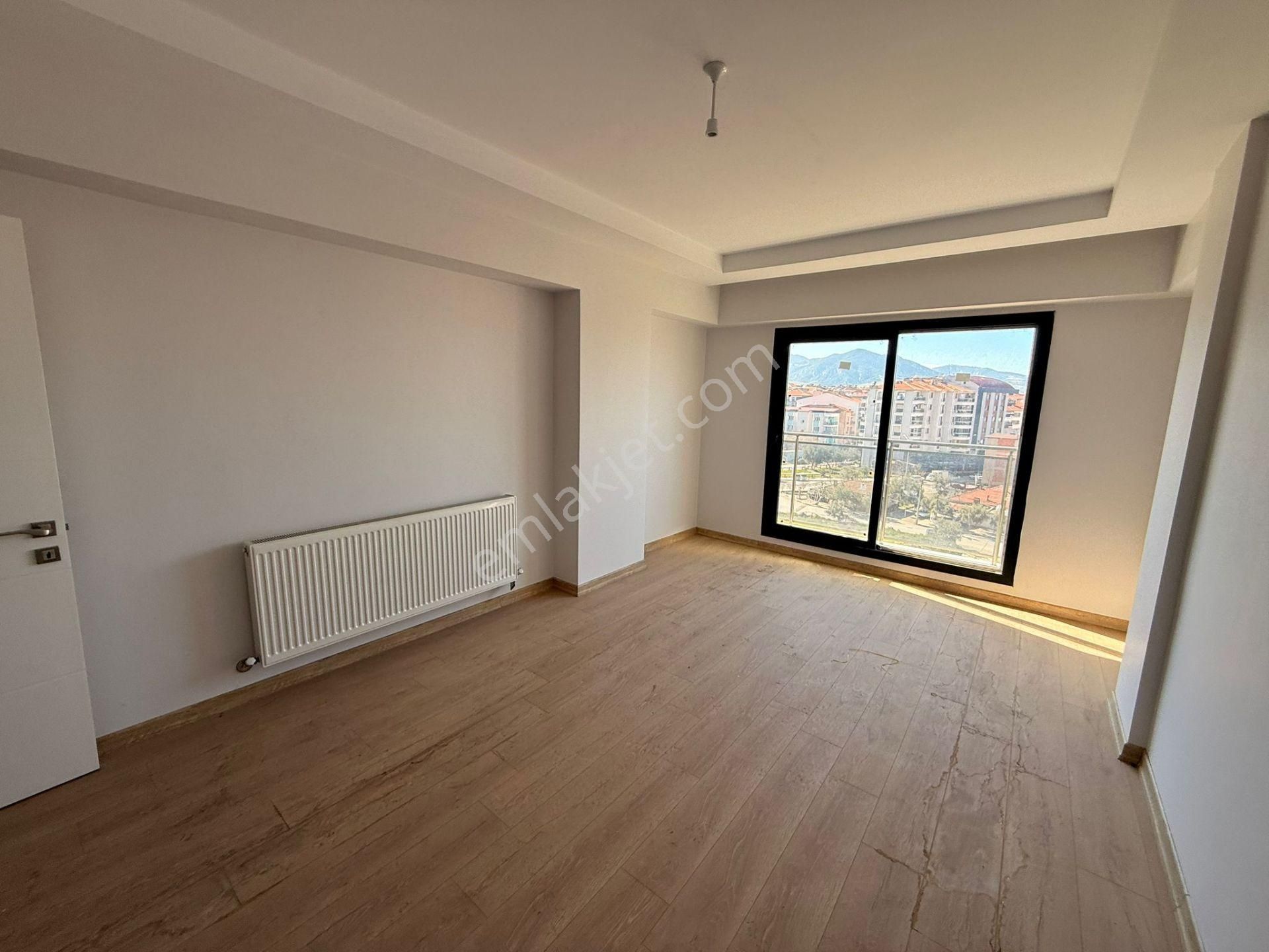 Manisa Alaşehir Alper Gayrimenkulden Kurtuluş Mah. Deniz Park Evleri 3+1 165m2 - Görsel 14