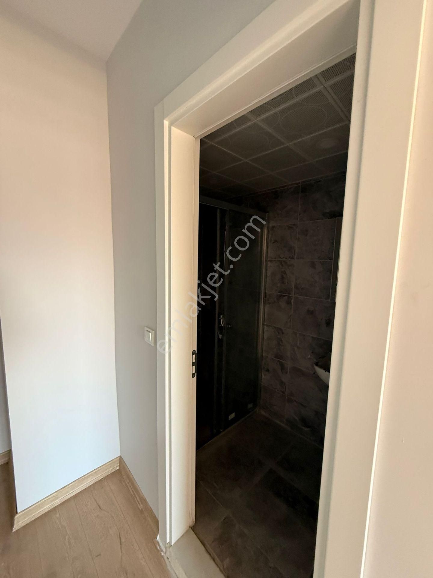 Manisa Alaşehir Alper Gayrimenkulden Kurtuluş Mah. Deniz Park Evleri 3+1 165m2 - Görsel 20