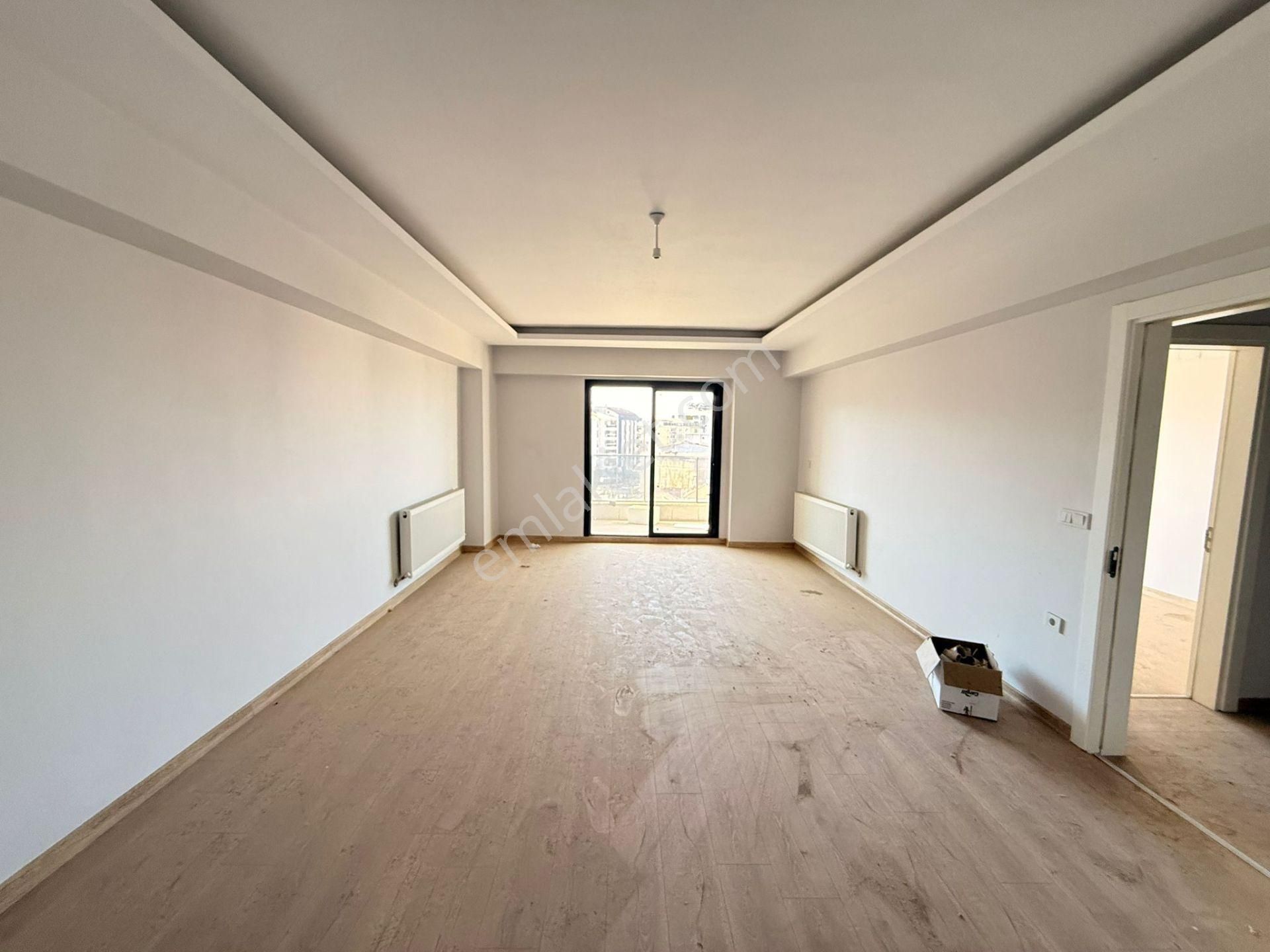 Manisa Alaşehir Alper Gayrimenkulden Kurtuluş Mah. Deniz Park Evleri 3+1 165m2 - Görsel 3