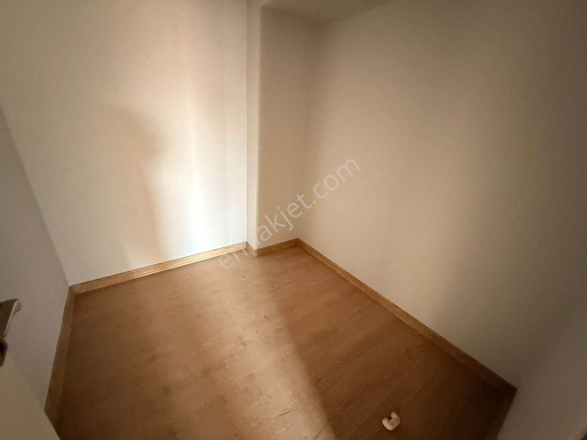 Manisa Alaşehir Alper Gayrimenkulden Kurtuluş Mah. Deniz Park Evleri 3+1 165m2 - Görsel 12