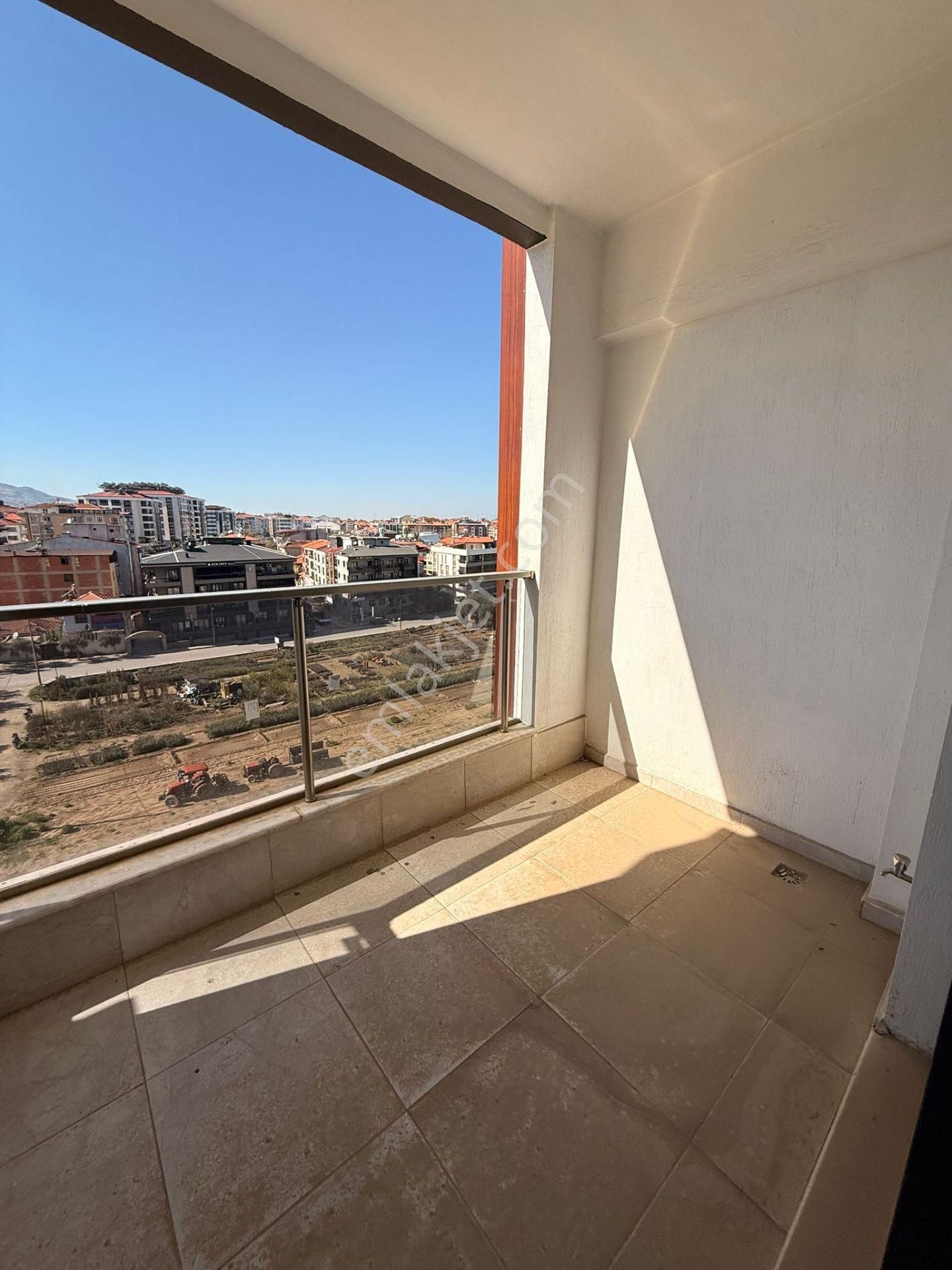 Manisa Alaşehir Alper Gayrimenkulden Kurtuluş Mah. Deniz Park Evleri 3+1 165m2 - Görsel 17