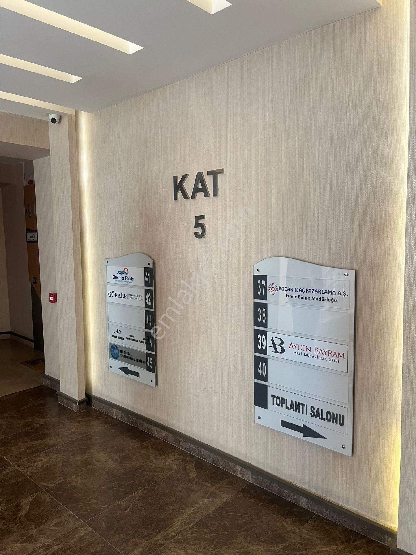 Sahibinden Folkart Yakını 1+0 Cam Cephe Otoparklı Ofis - Görsel 13