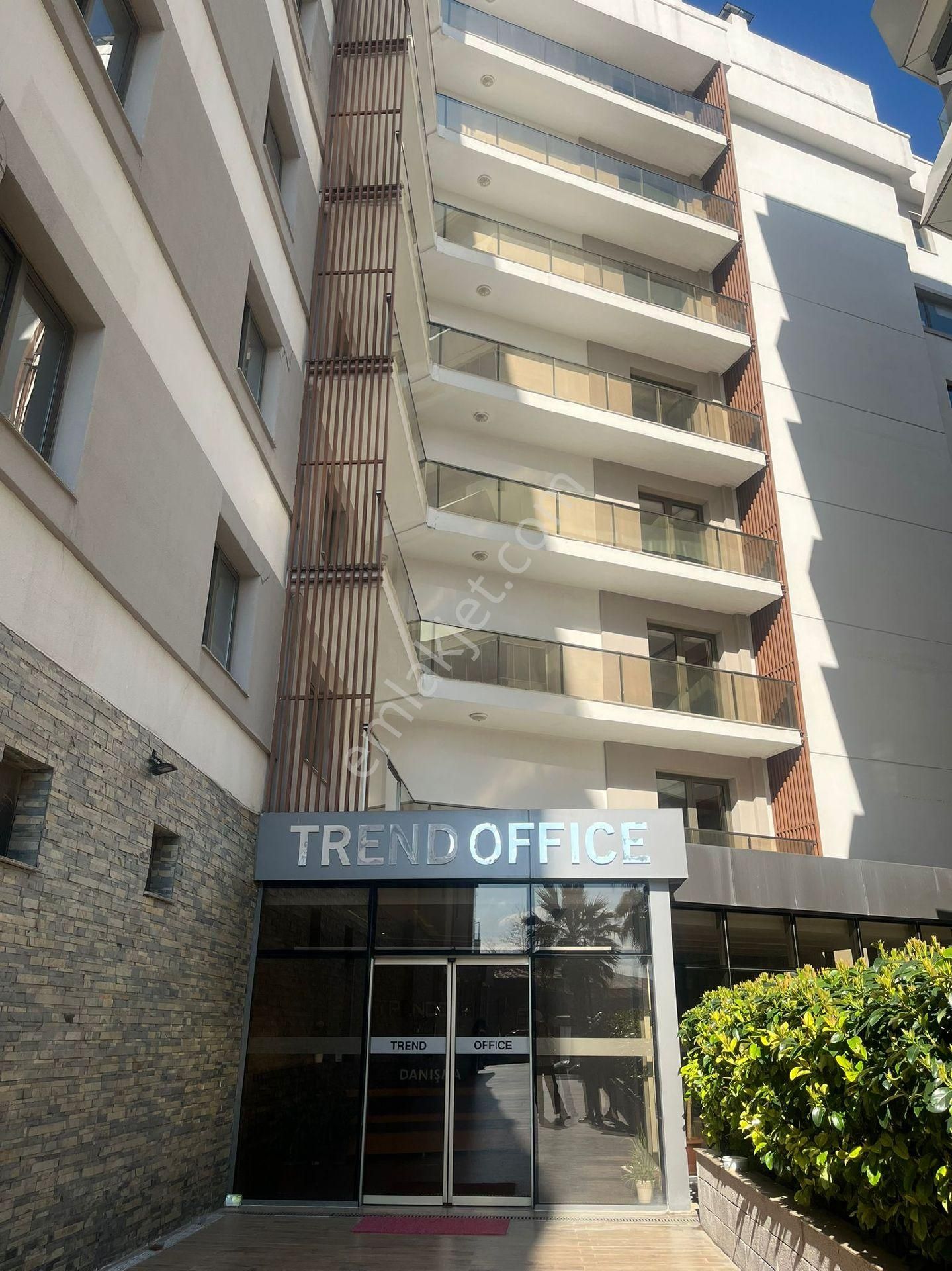 Sahibinden Folkart Yakını 1+0 Cam Cephe Otoparklı Ofis - Görsel 19