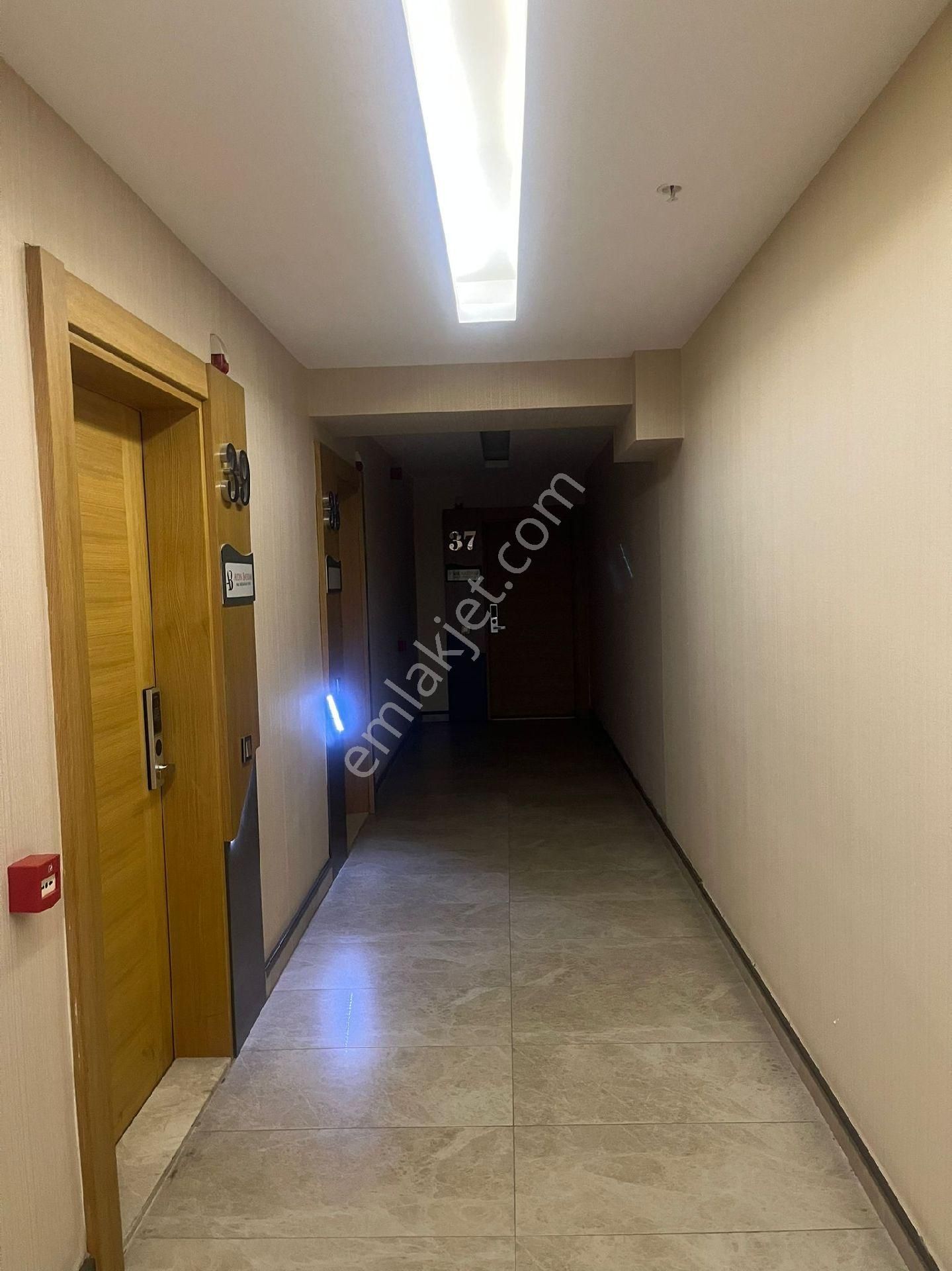 Sahibinden Folkart Yakını 1+0 Cam Cephe Otoparklı Ofis - Görsel 14