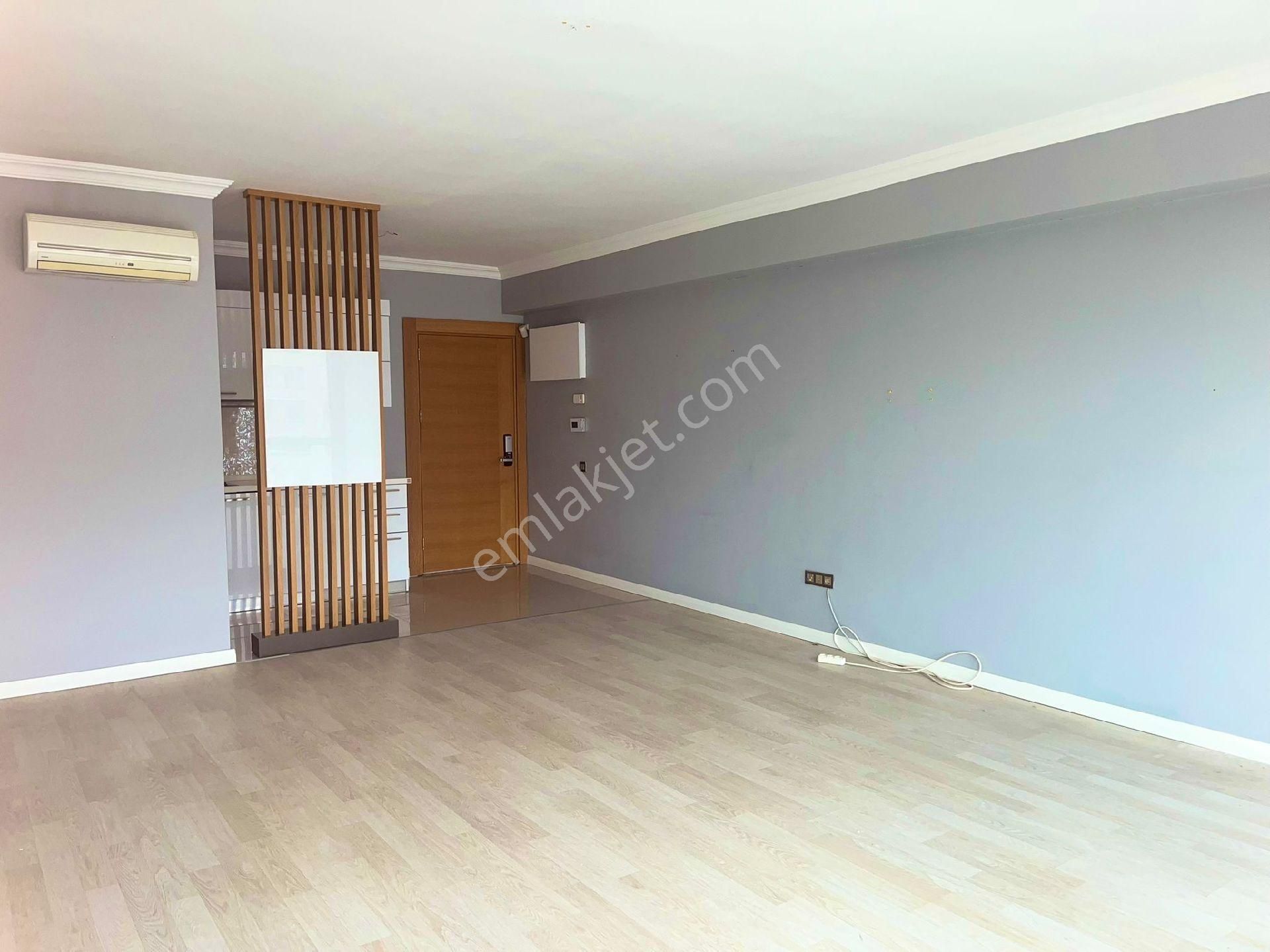 Sahibinden Folkart Yakını 1+0 Cam Cephe Otoparklı Ofis - Görsel 6