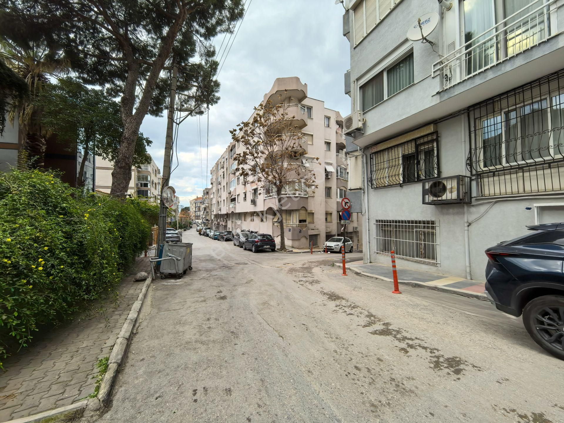 Konak Göztepe Metro Ve Amerıkan Kolejı Yakını Satılık 2+1 Daıre - Alper Gete Remax Jolly - Görsel 28